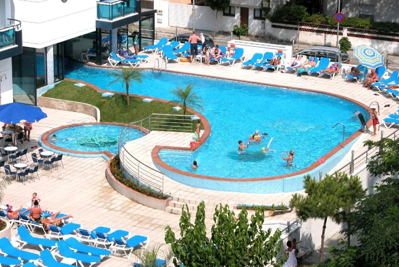 People in Hotel Blaucel