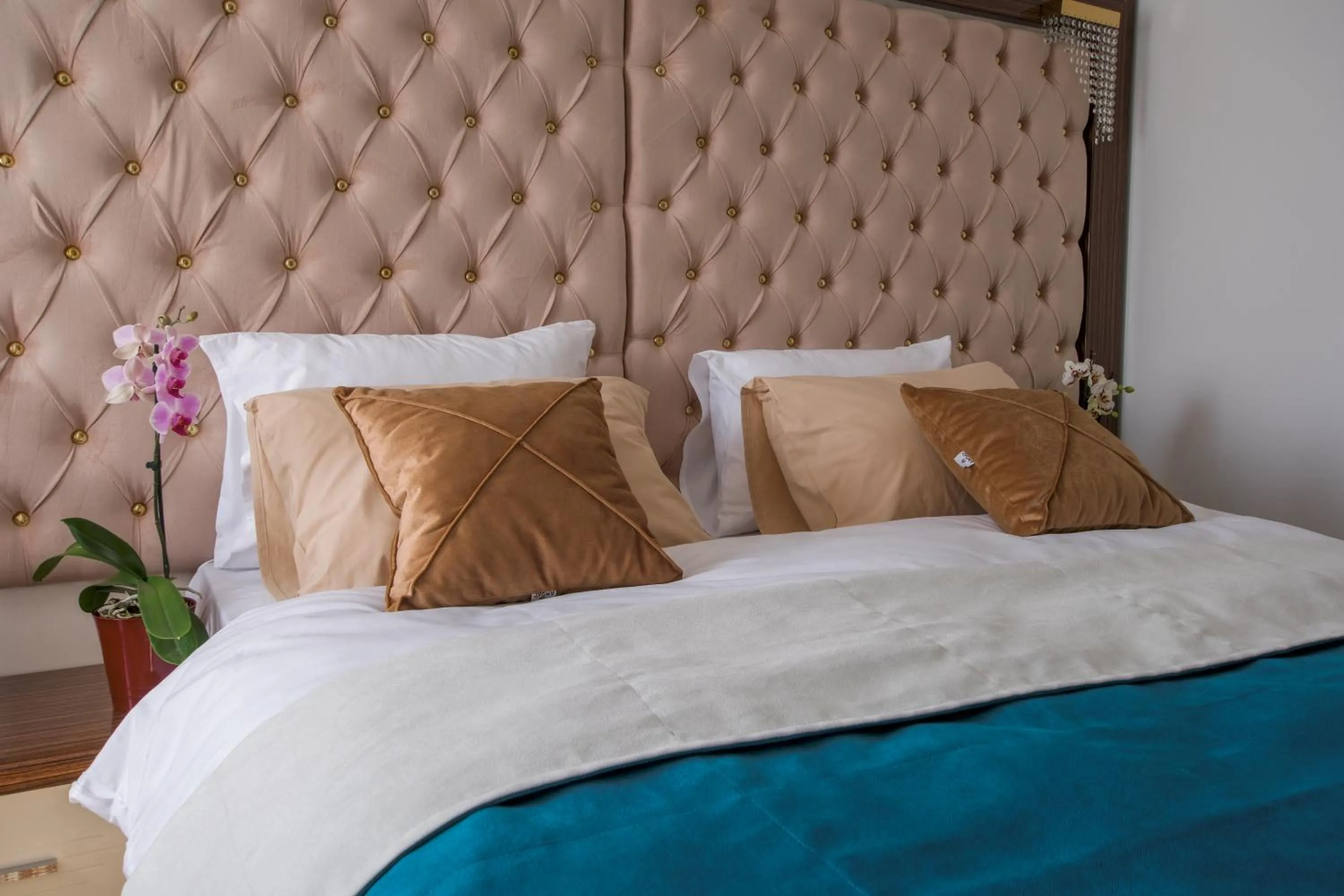 Bedroom, Bed in New Hotel