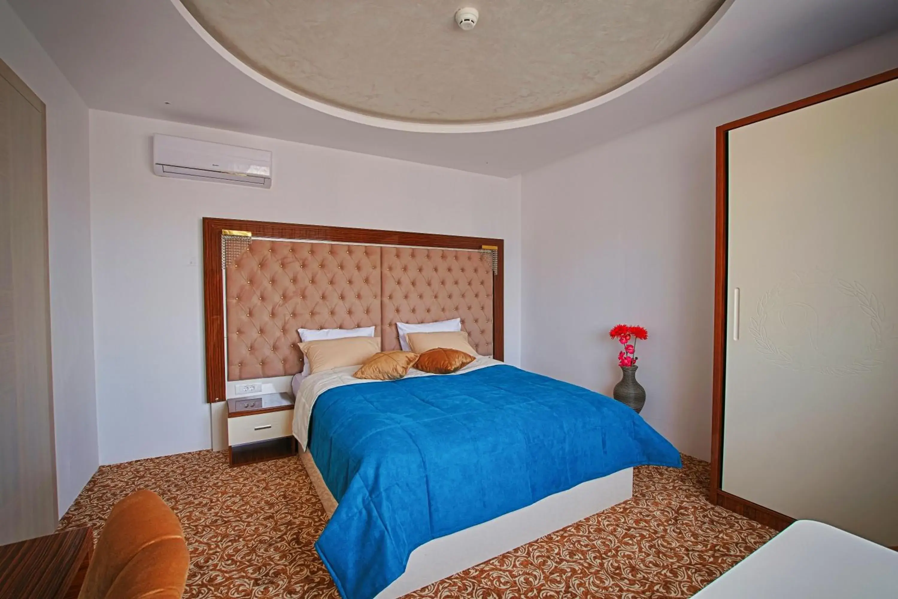 Superior Suite - single occupancy in New Hotel Superior Suite - single occupancy in New Hotel