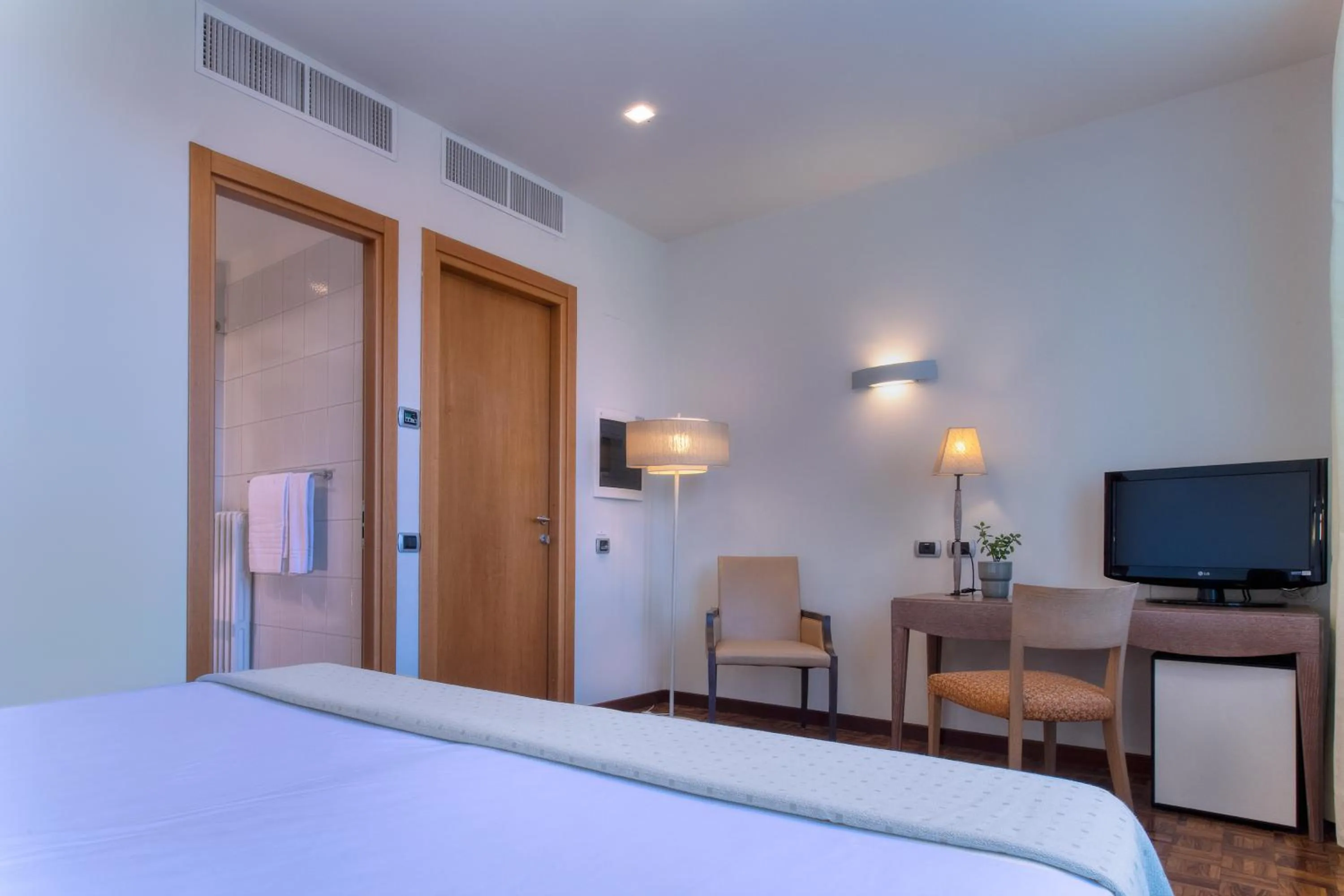 Photo of the whole room, Bed in B&B HOTEL Mondovì