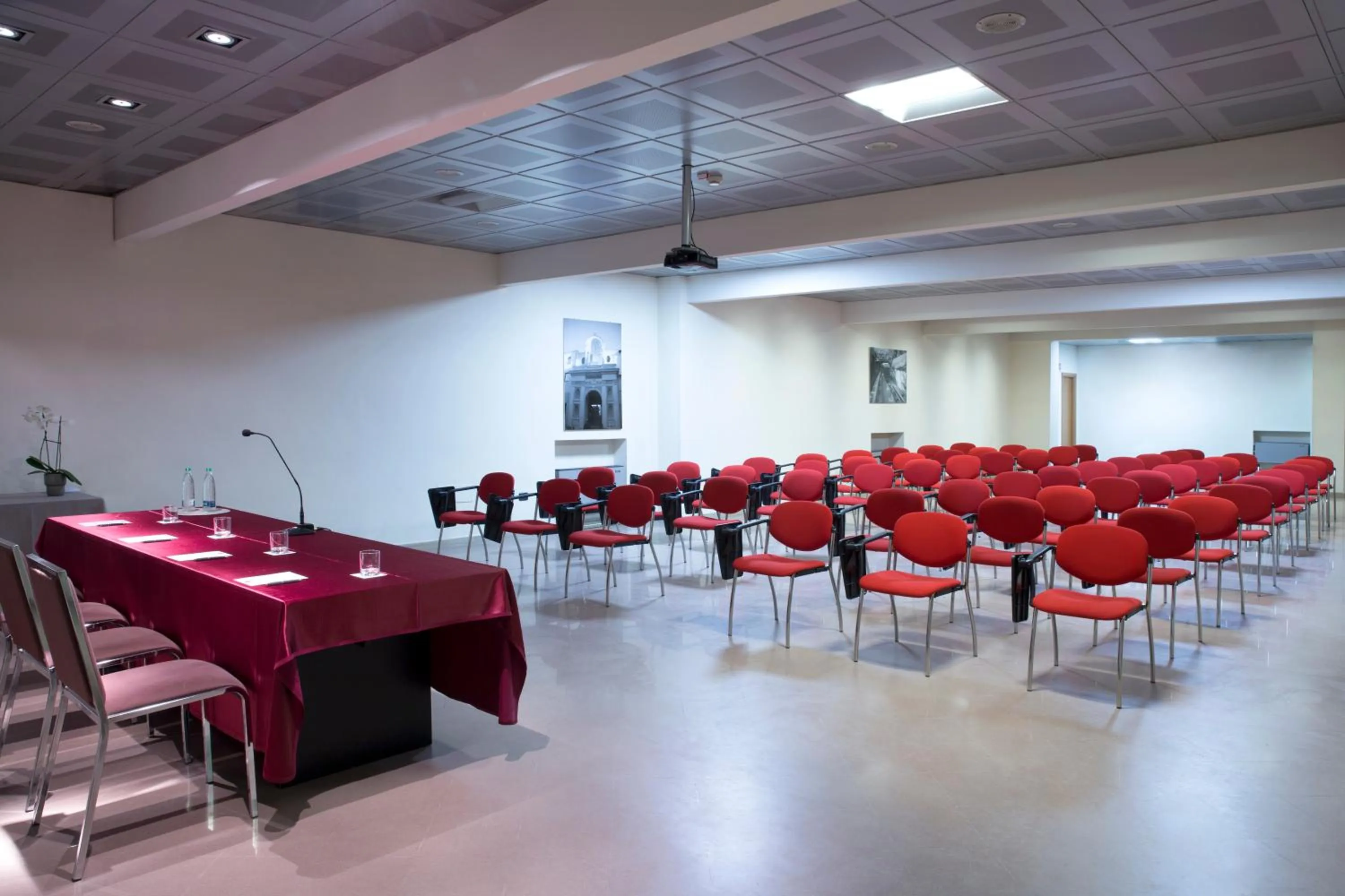 Meeting/conference room in B&B HOTEL Mondovì