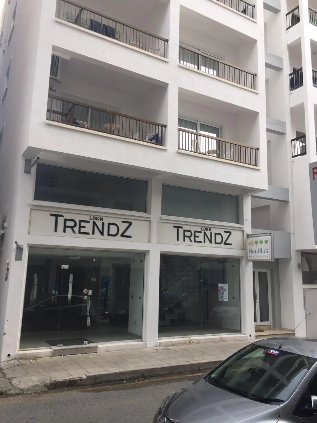 Facade/entrance in Nautilus Tourist Apartments