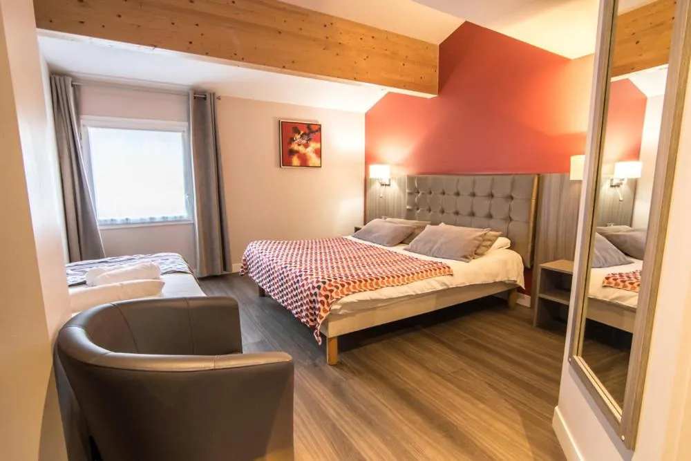 Bed in Brit Hotel Confort Foix
