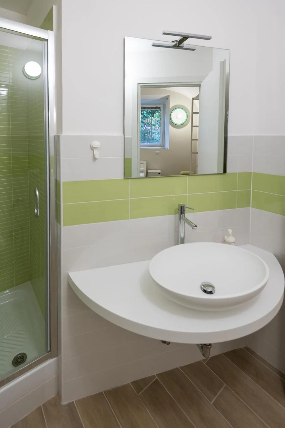 Bathroom in Bed&BikeRome ROOMS