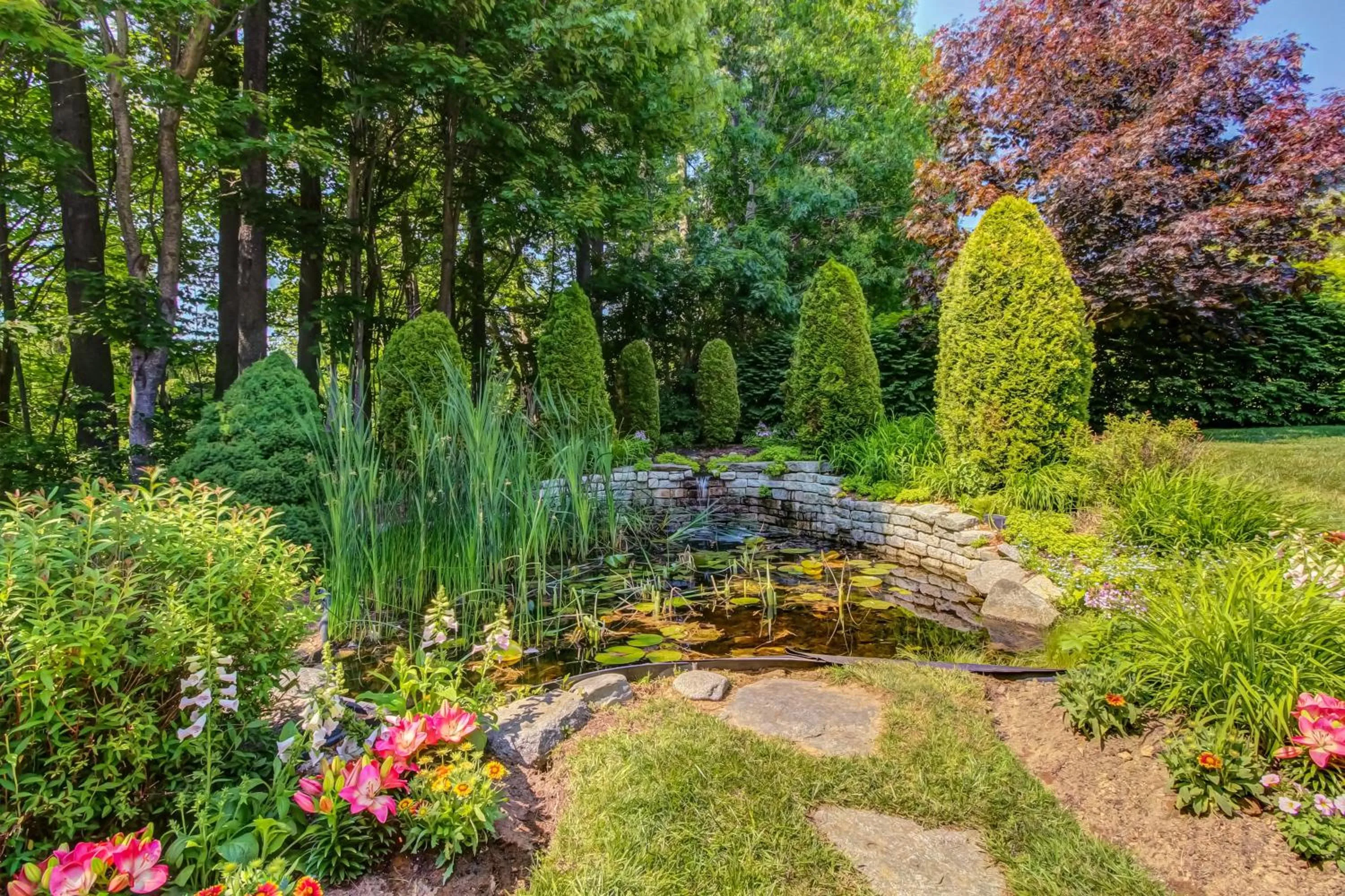 Grandeur On The Green