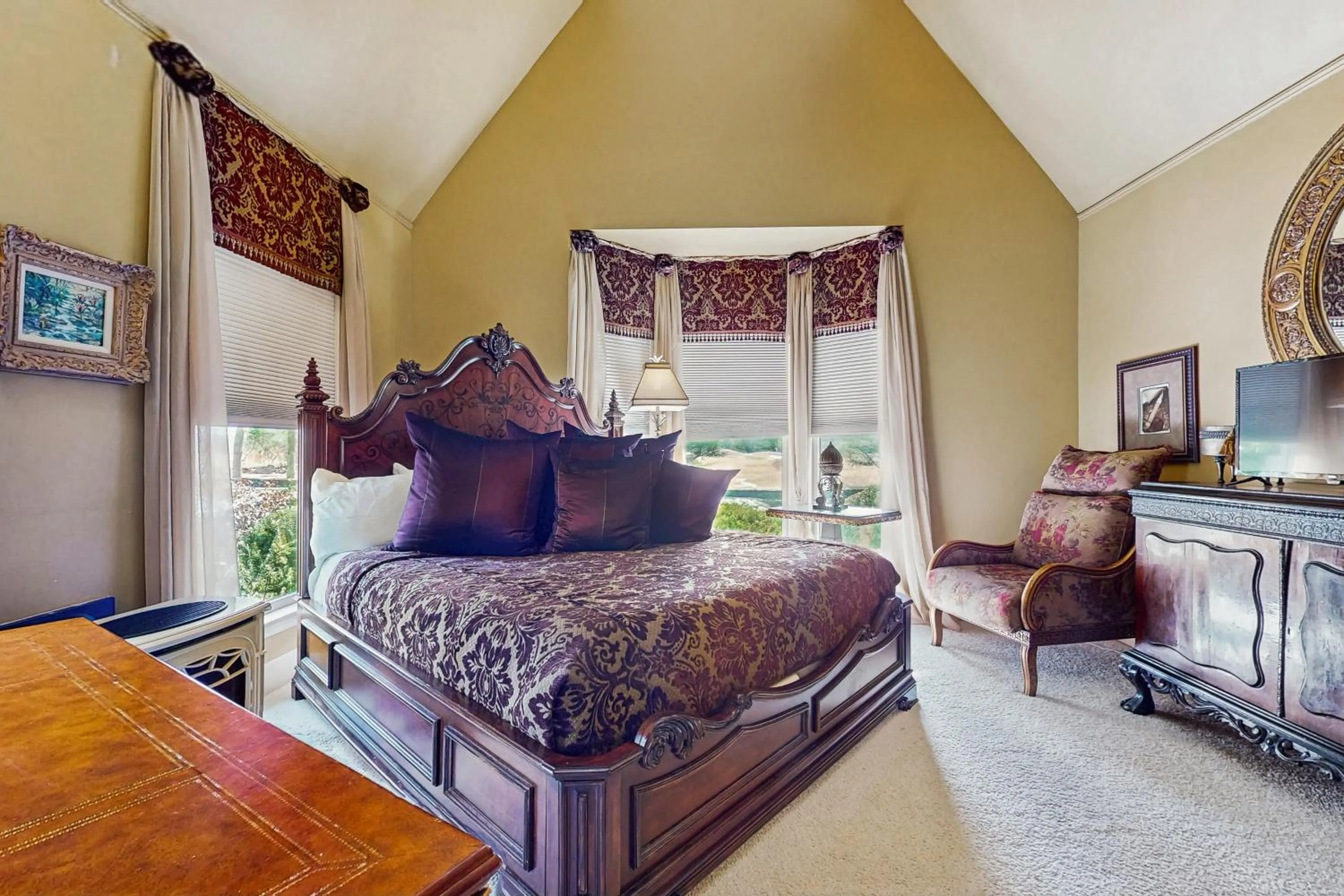 Bed in Grandeur On The Green