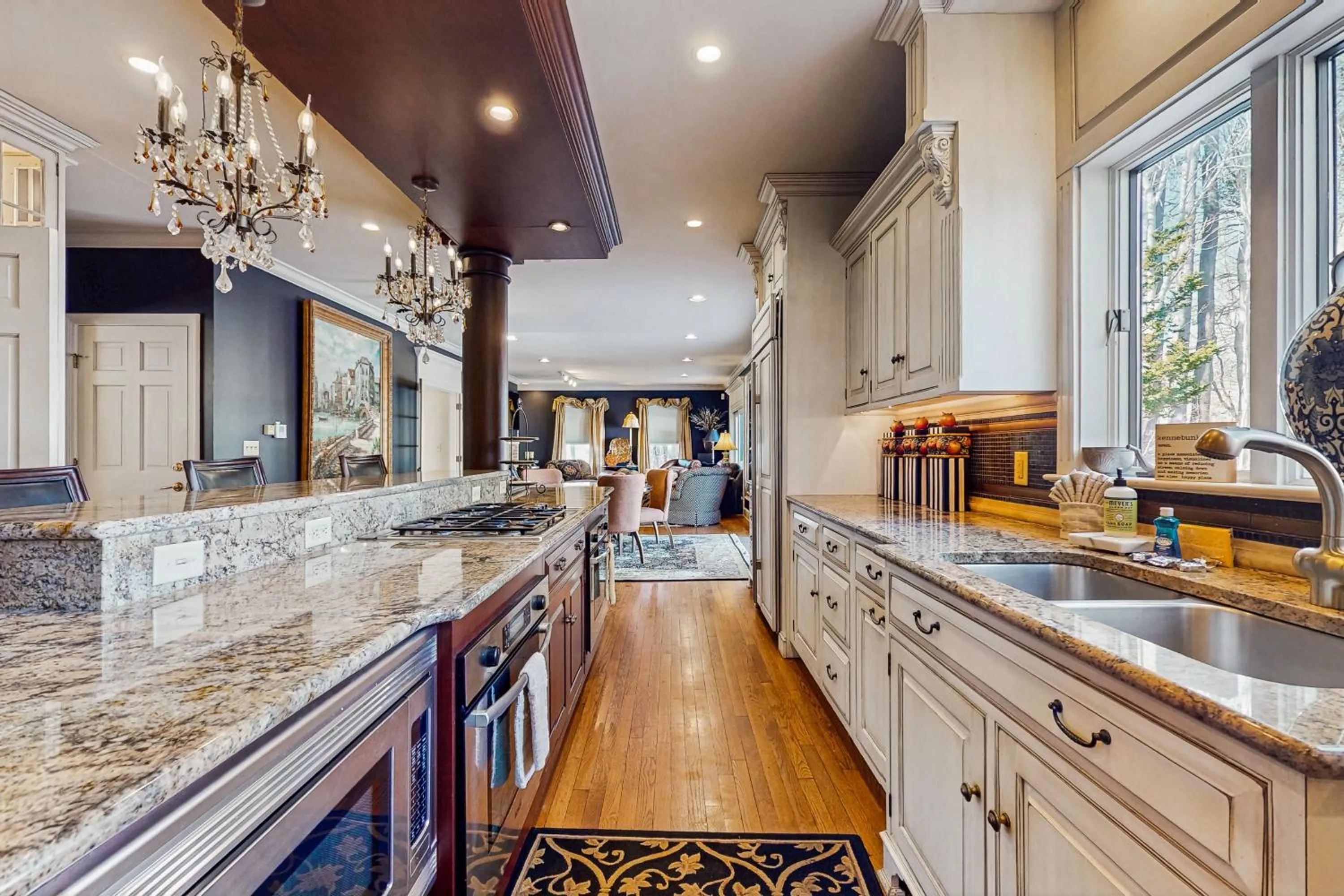 Grandeur On The Green