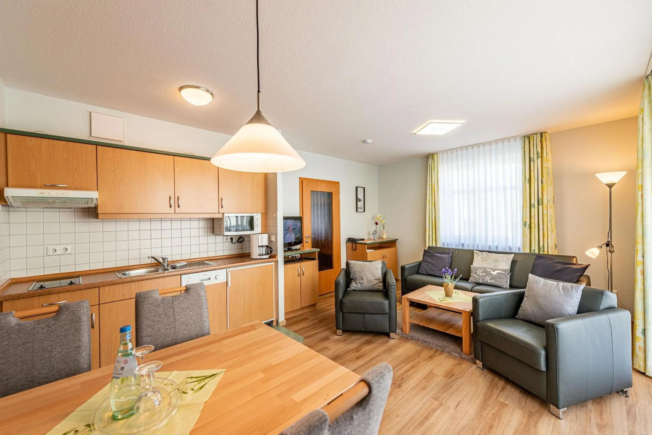 Photo of the whole room in Am Weststrand Apartmenthaus Waldeck