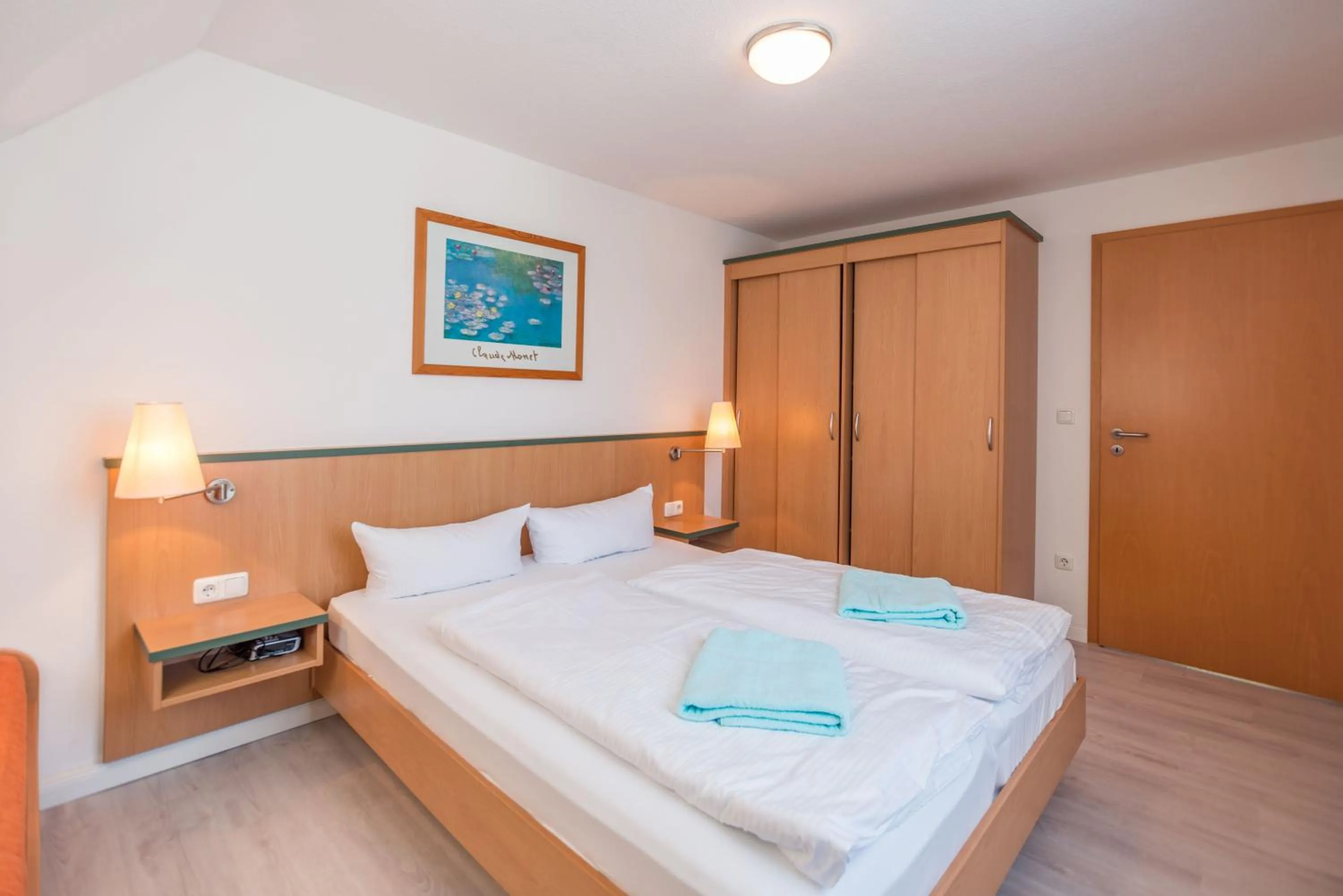 Photo of the whole room, Bed in Am Weststrand Apartmenthaus Waldeck