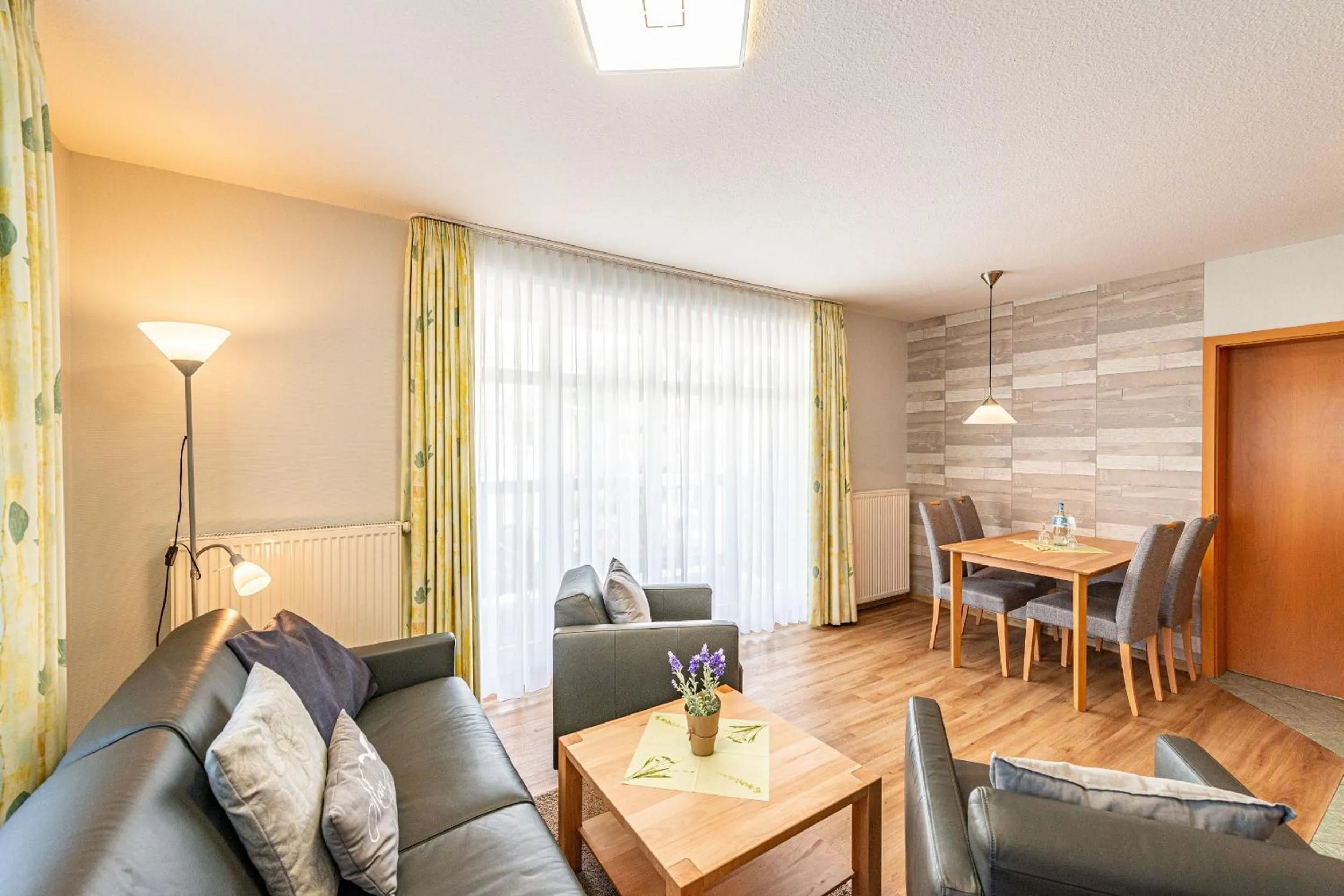 Photo of the whole room in Am Weststrand Apartmenthaus Waldeck