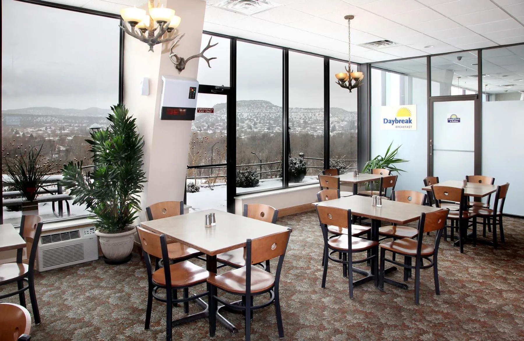 Restaurant/places to eat in Days Inn & Suites by Wyndham Trinidad