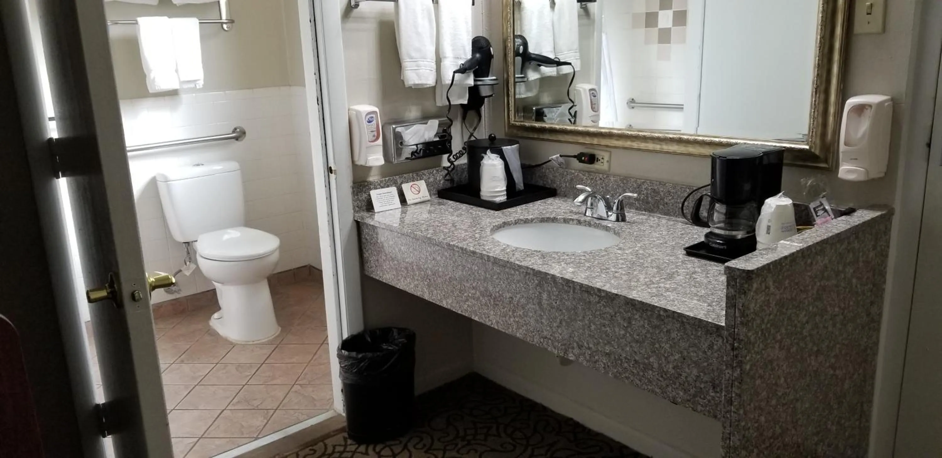 Shower in Days Inn & Suites by Wyndham Trinidad