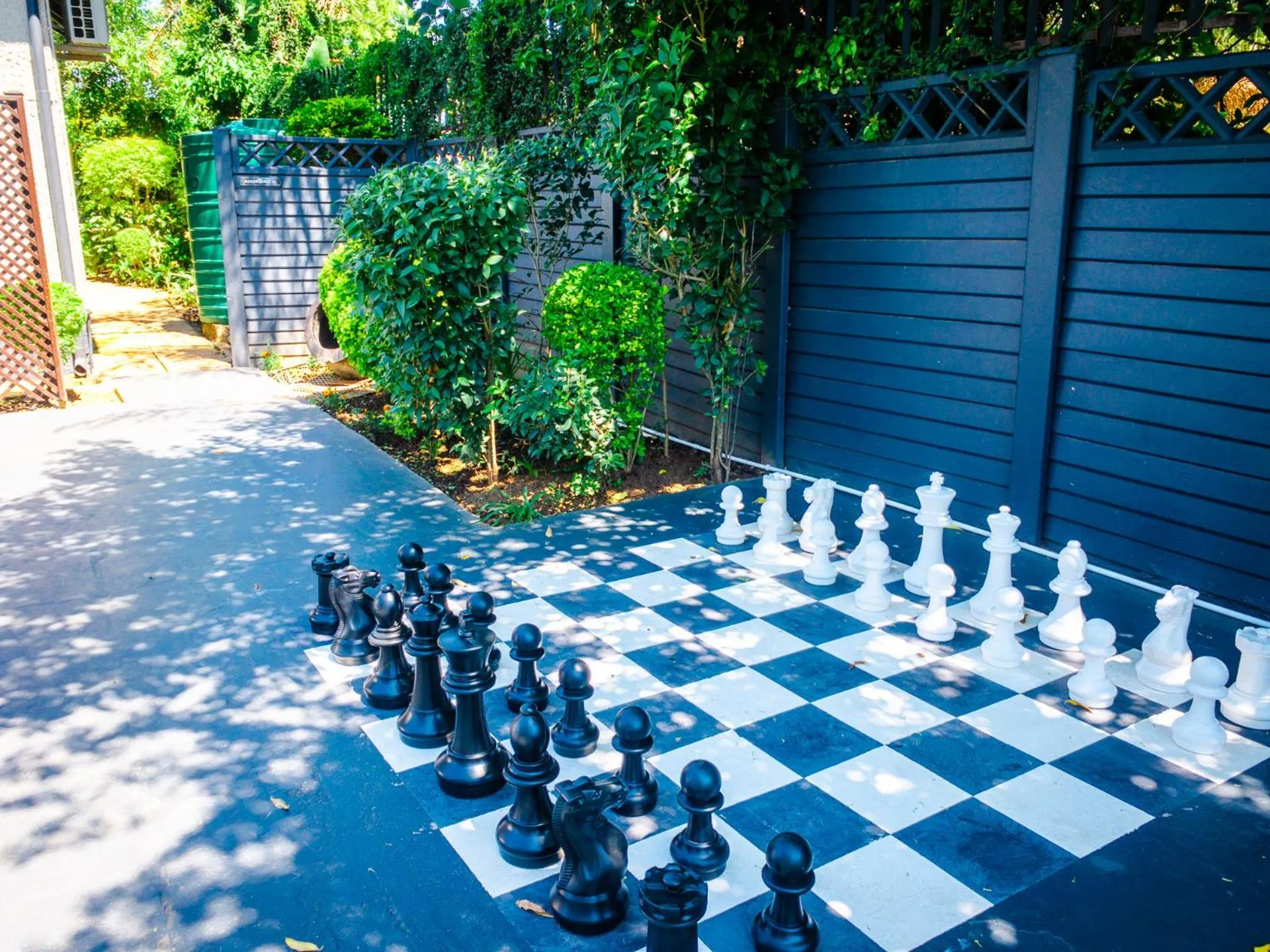 New England Guest House by Ilawu