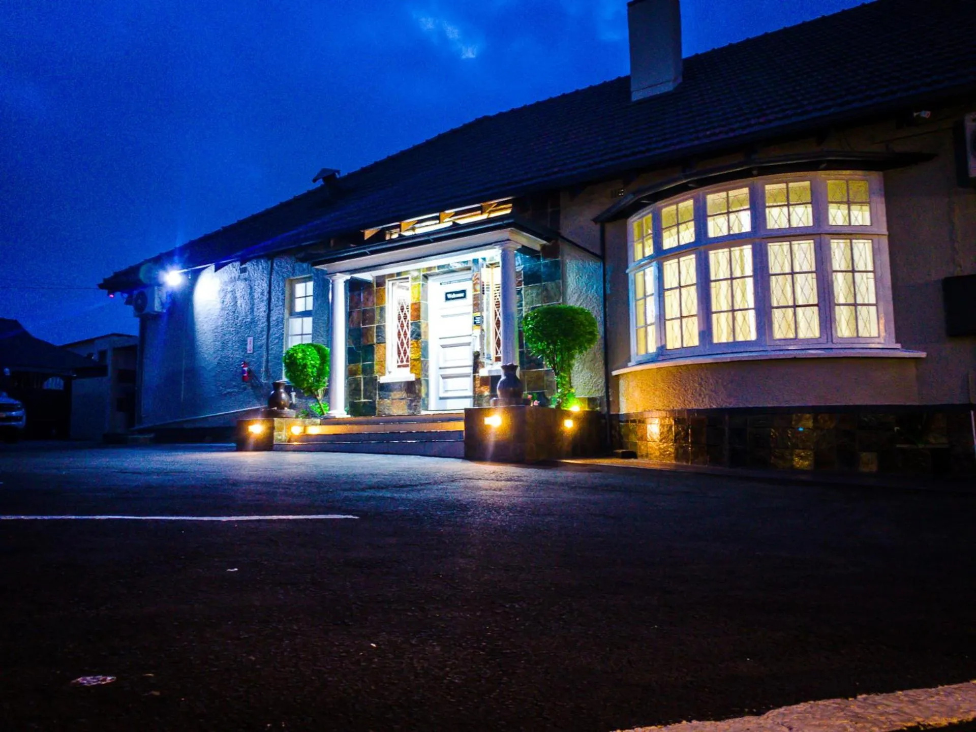 Night in New England Guest House by Ilawu