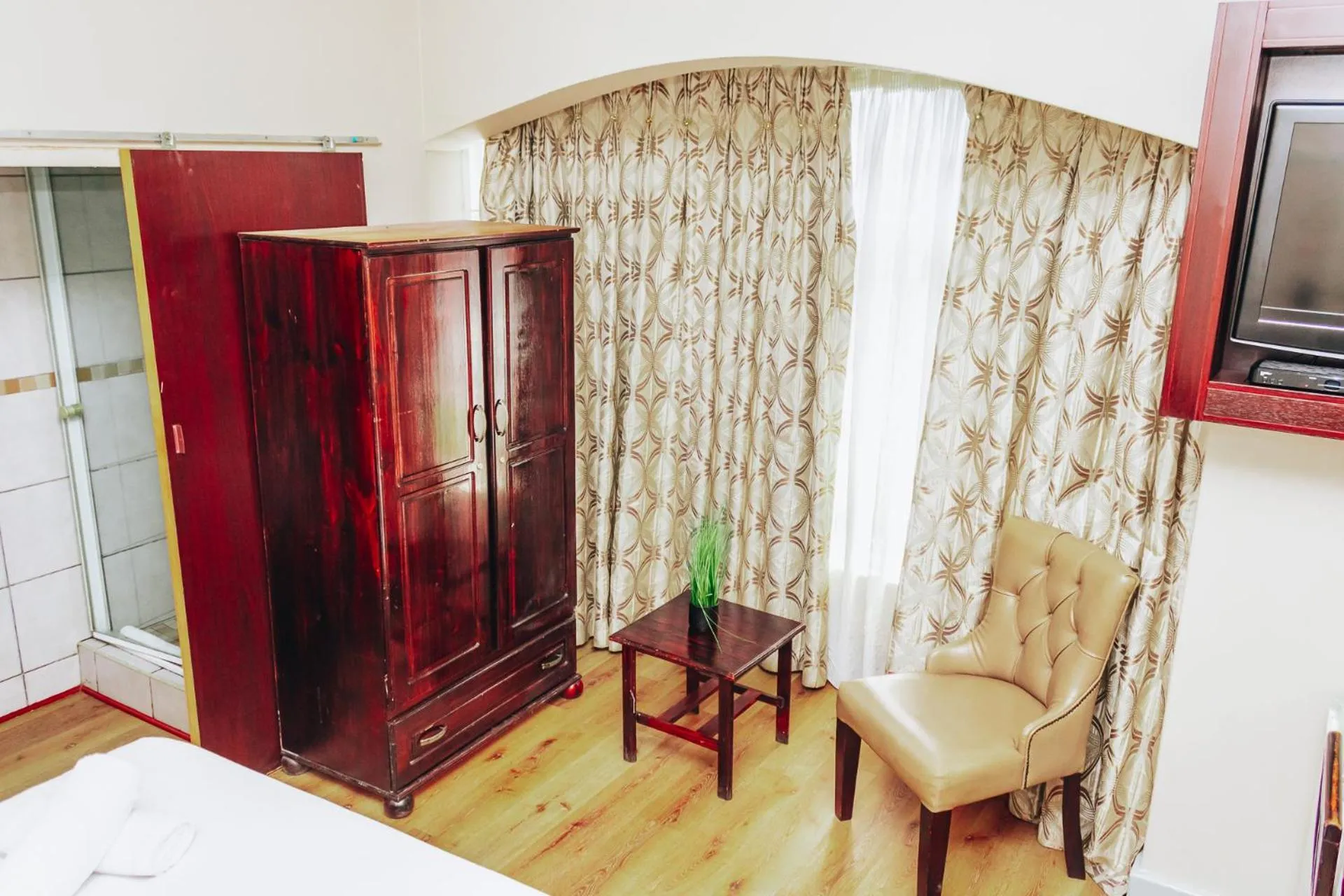 wardrobe, Bed in New England Guest House by Ilawu