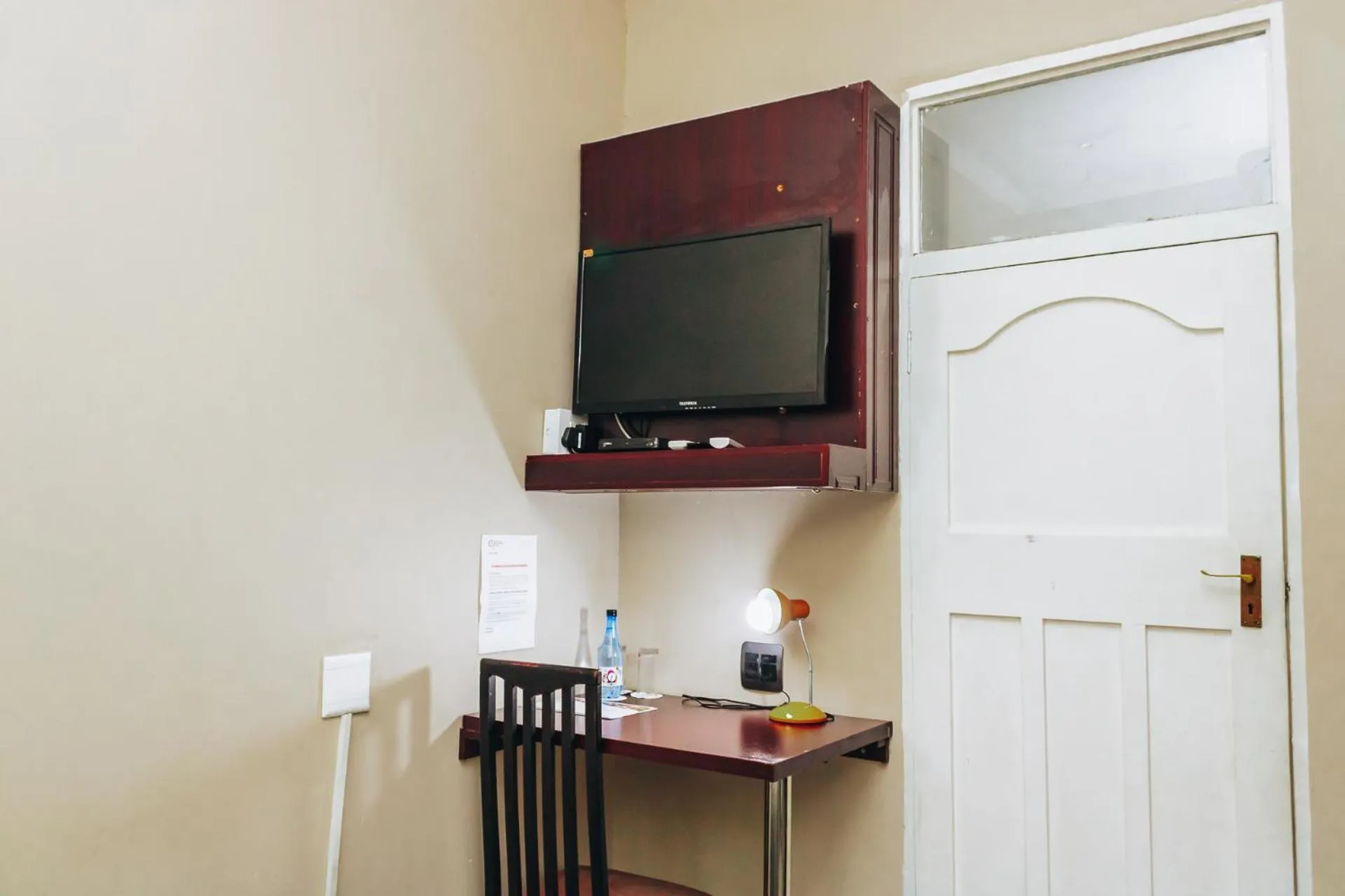 New England Guest House by Ilawu