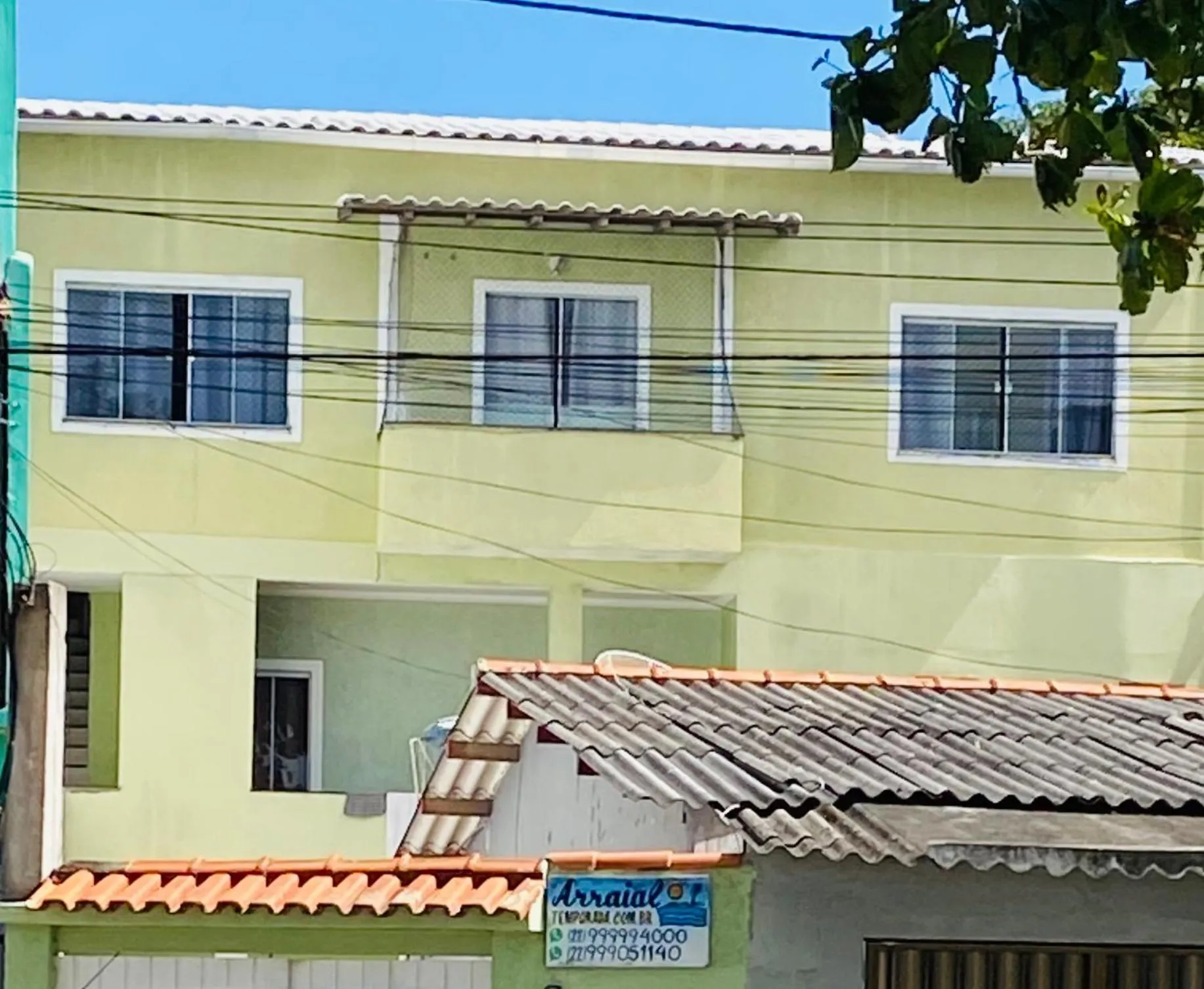 Facade/entrance in Arraial Temporada - Vá a Pé para a Praia