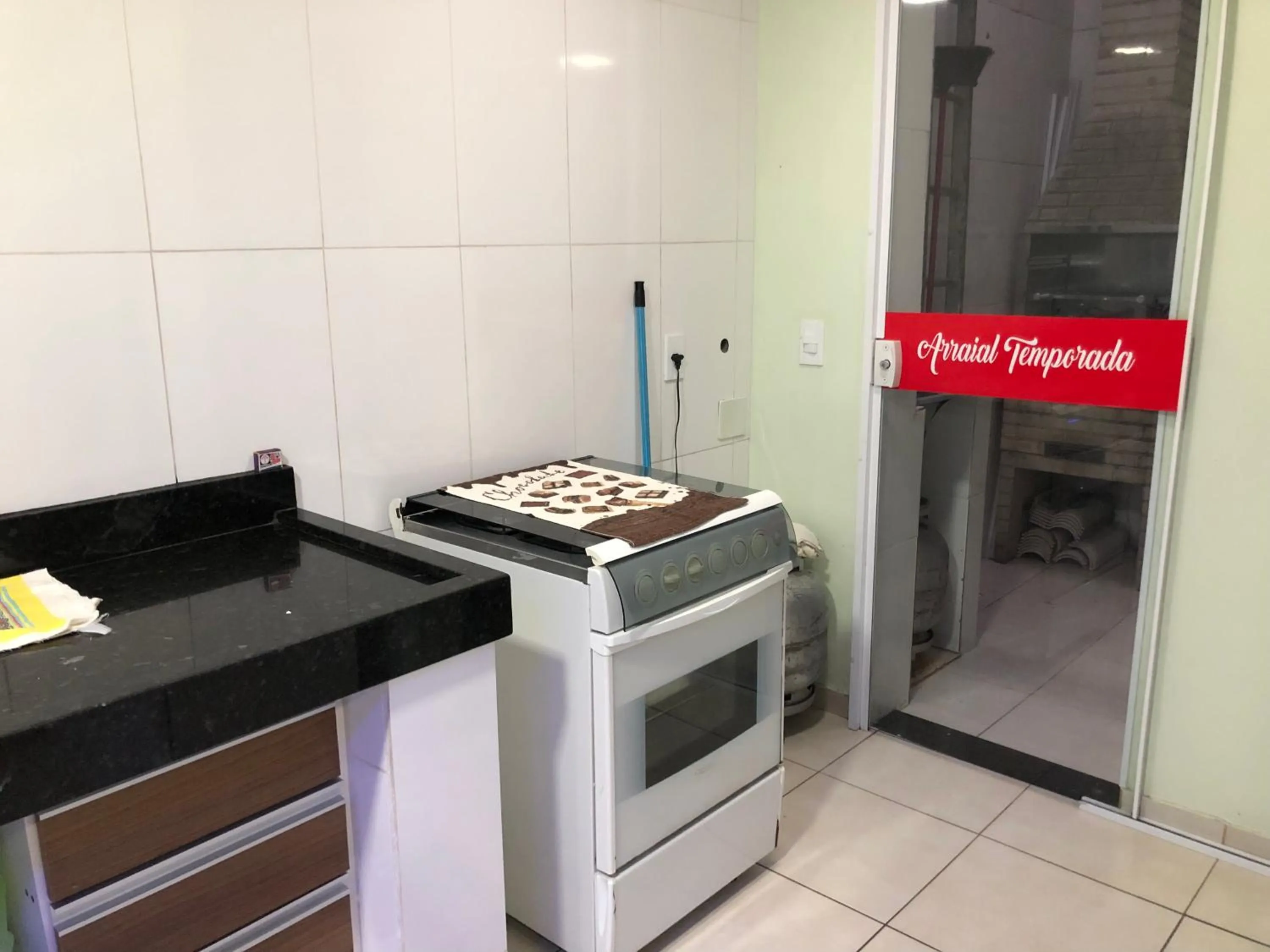 Arraial Temporada - Vá a Pé para a Praia