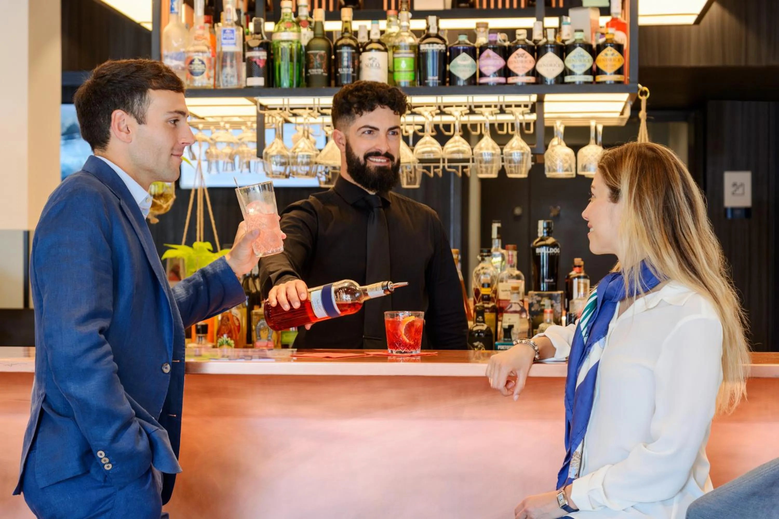 Lounge or bar in Novotel Parma Centro
