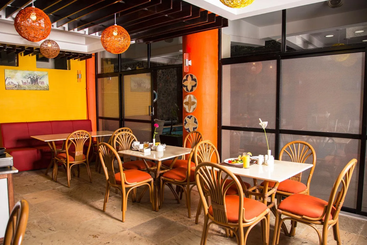 Restaurant/places to eat in Njema Court Apartment