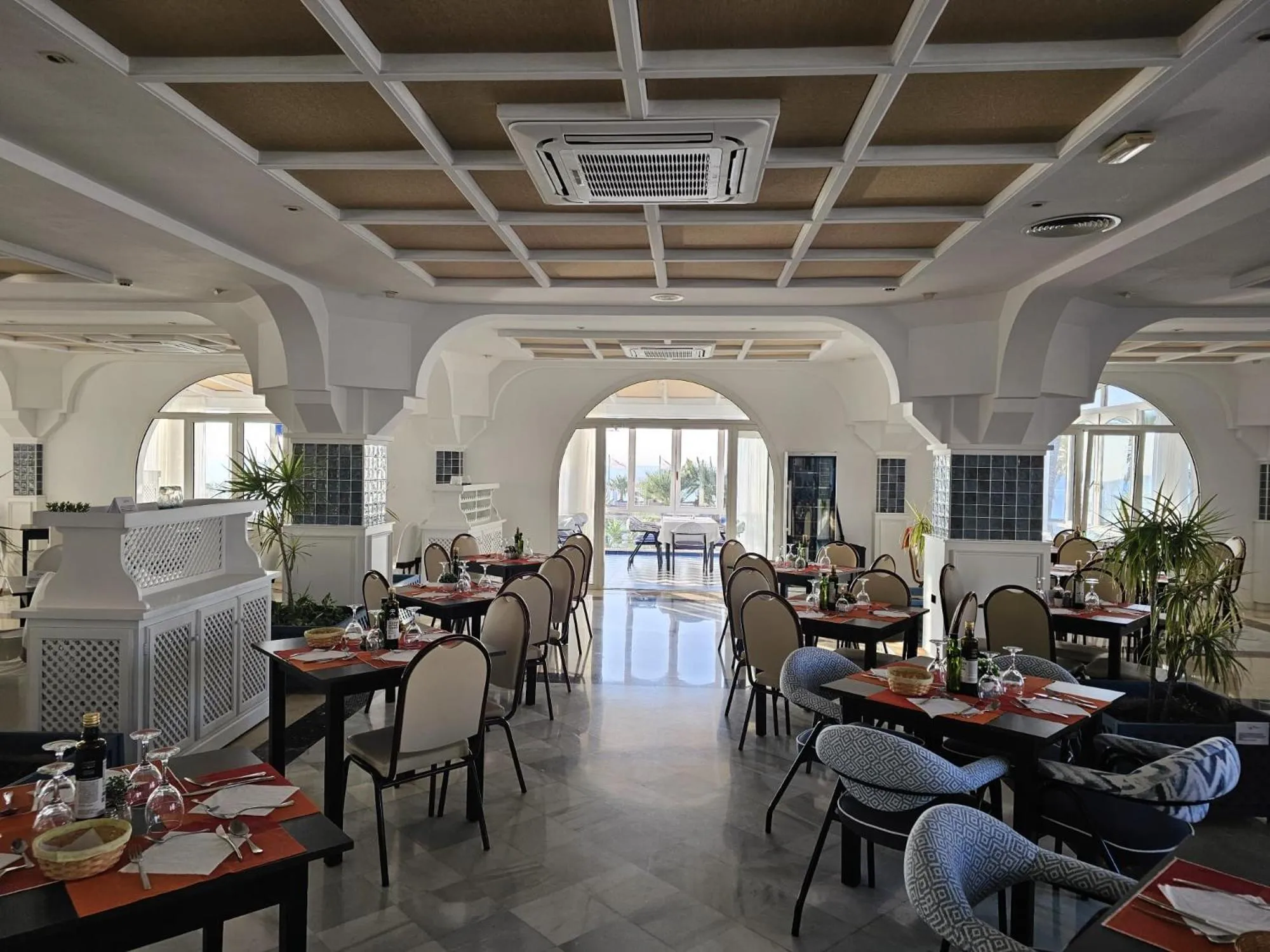 Restaurant/places to eat in Hotel Puntazo II