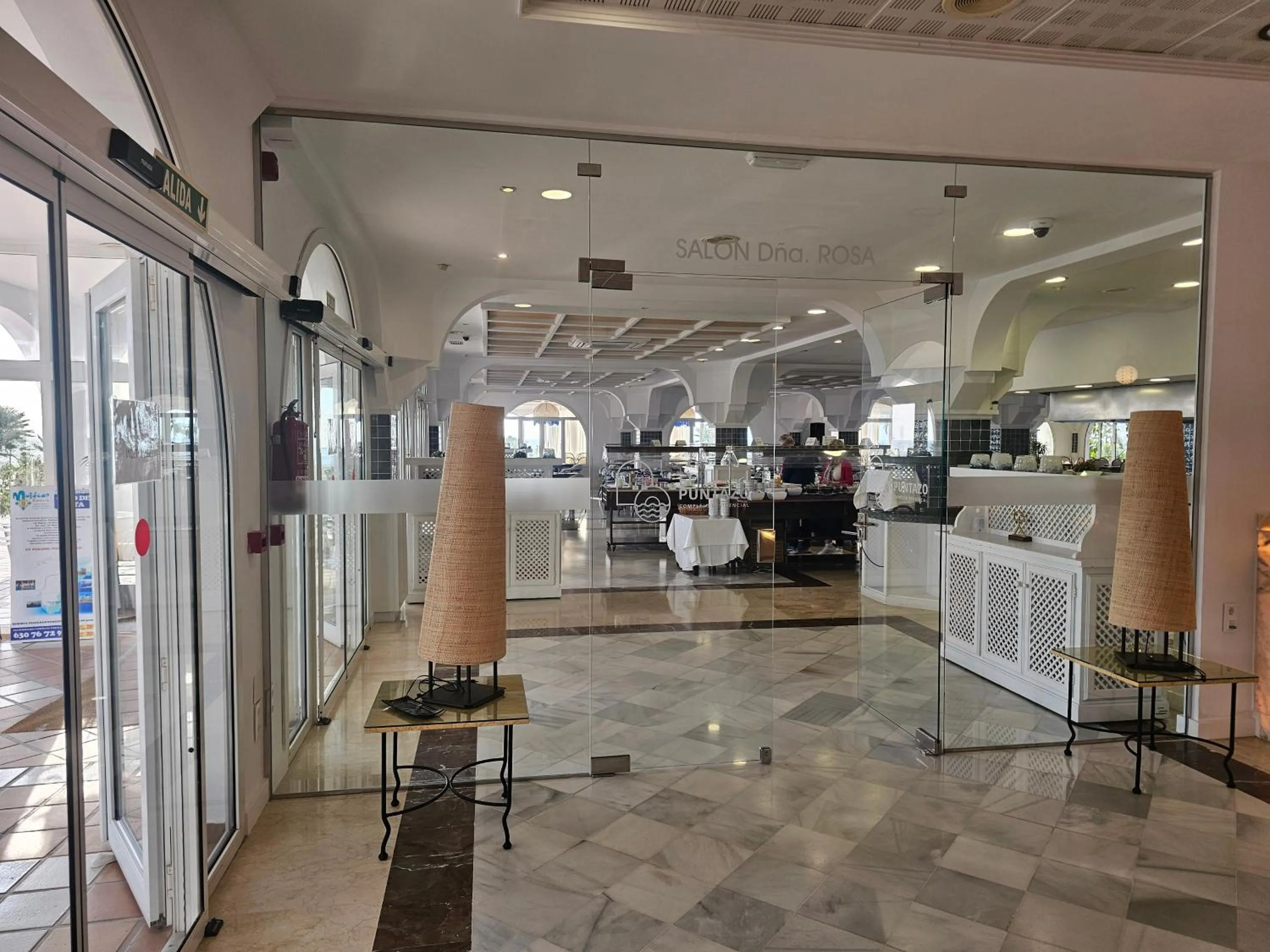 Restaurant/places to eat in Hotel Puntazo II