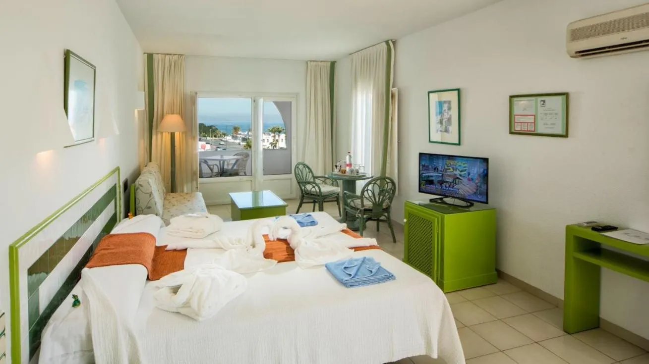 Photo of the whole room in Hotel Puntazo II