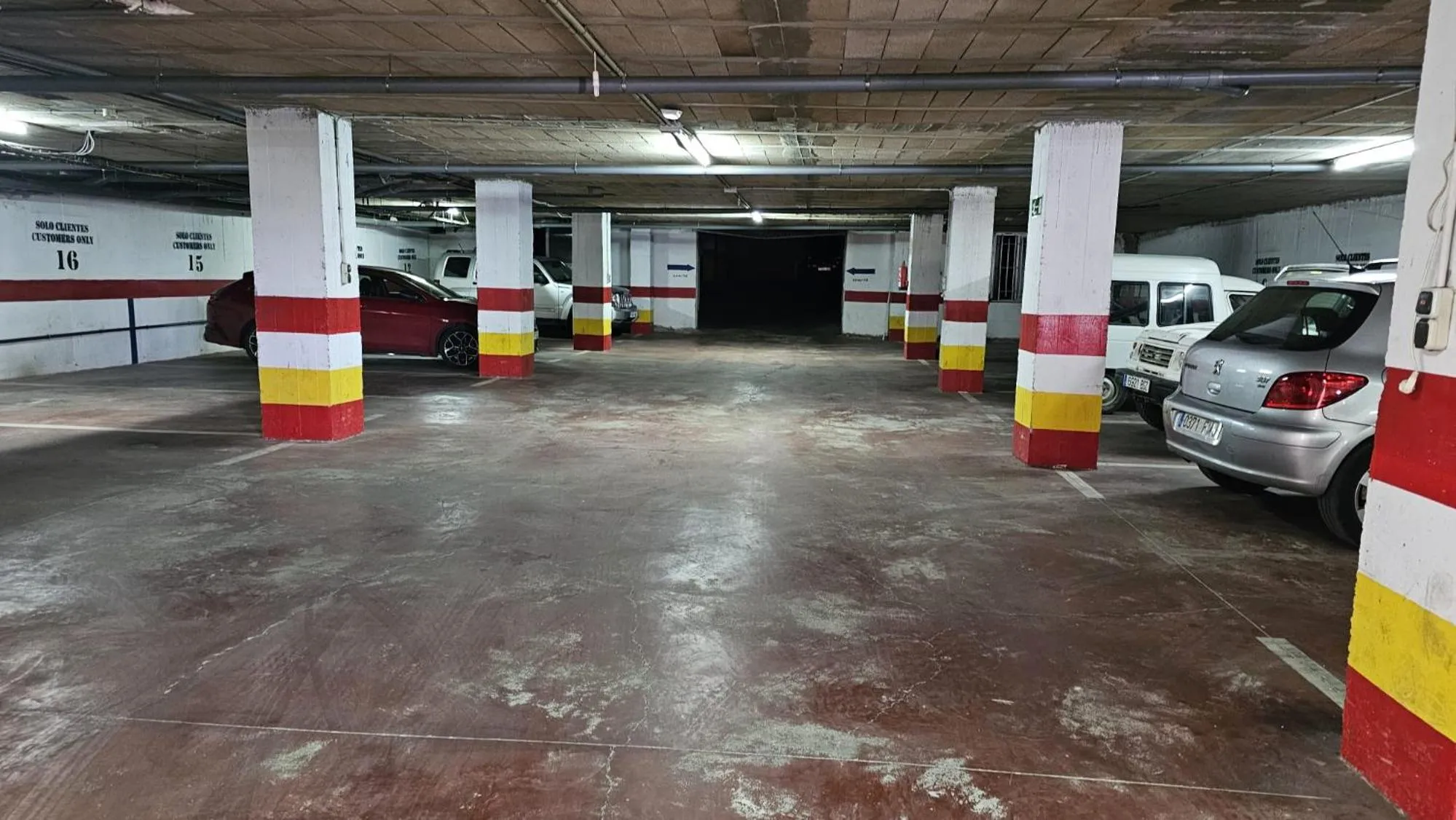 Parking in Hotel Puntazo II