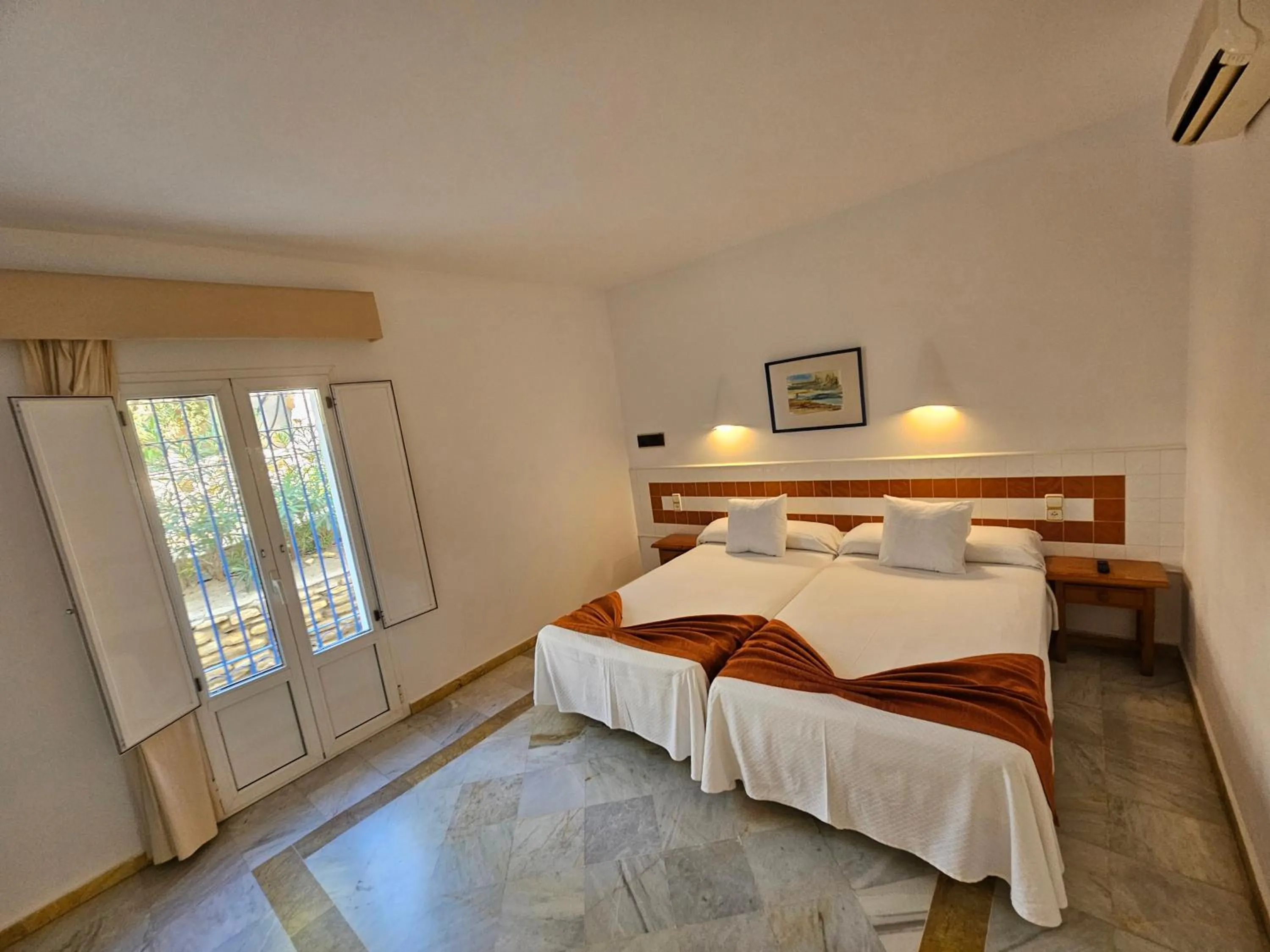 Bedroom, Bed in Hotel Puntazo II