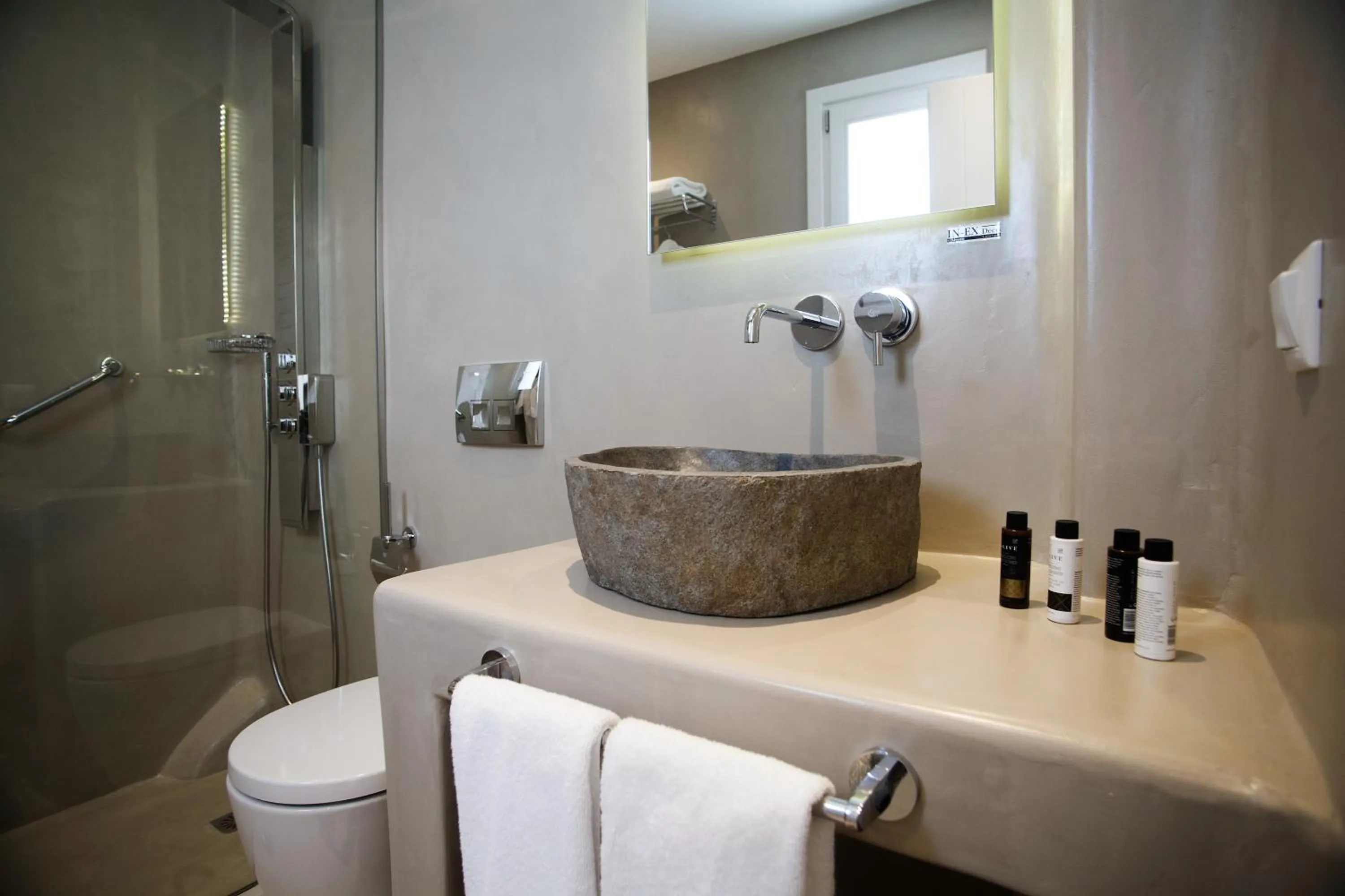 Shower in Kalypso Villas