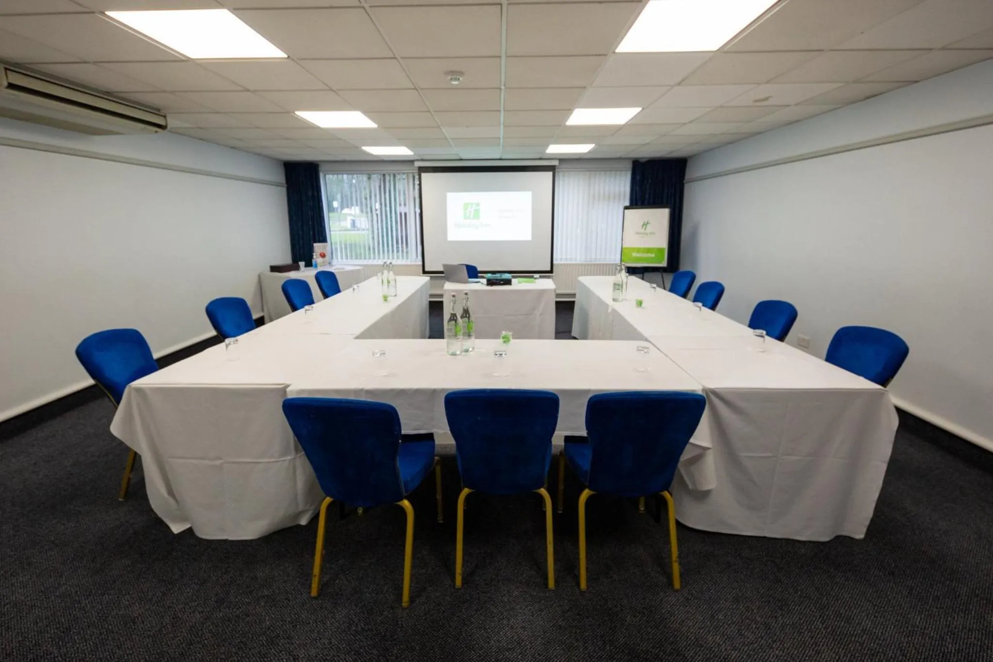 Meeting/conference room in Holiday Inn Newport by IHG