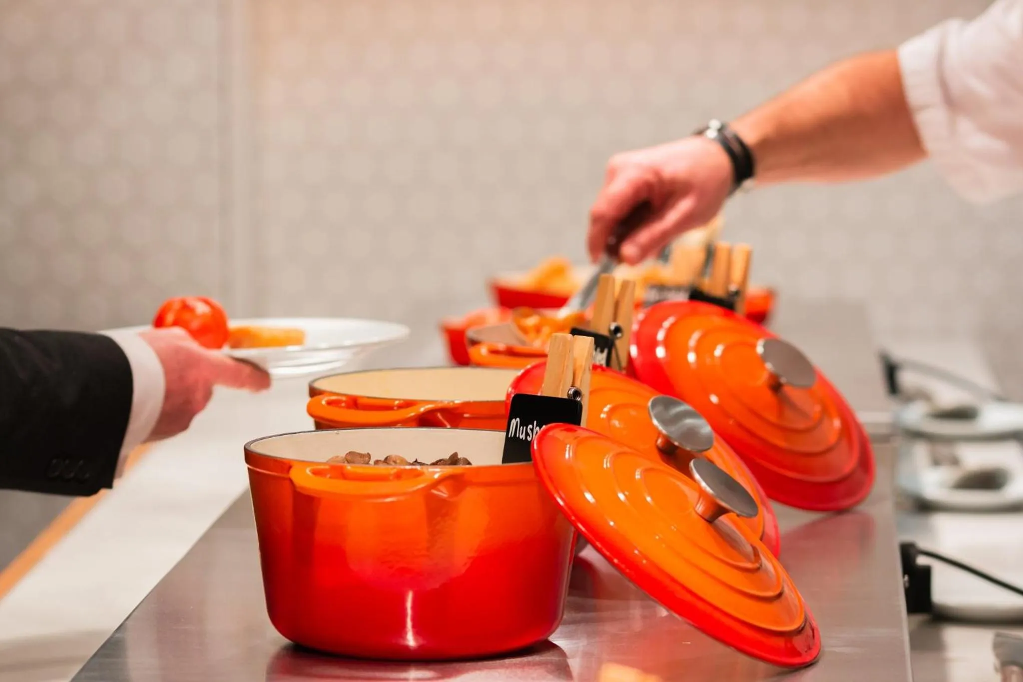 Restaurant/places to eat in Holiday Inn Newport by IHG