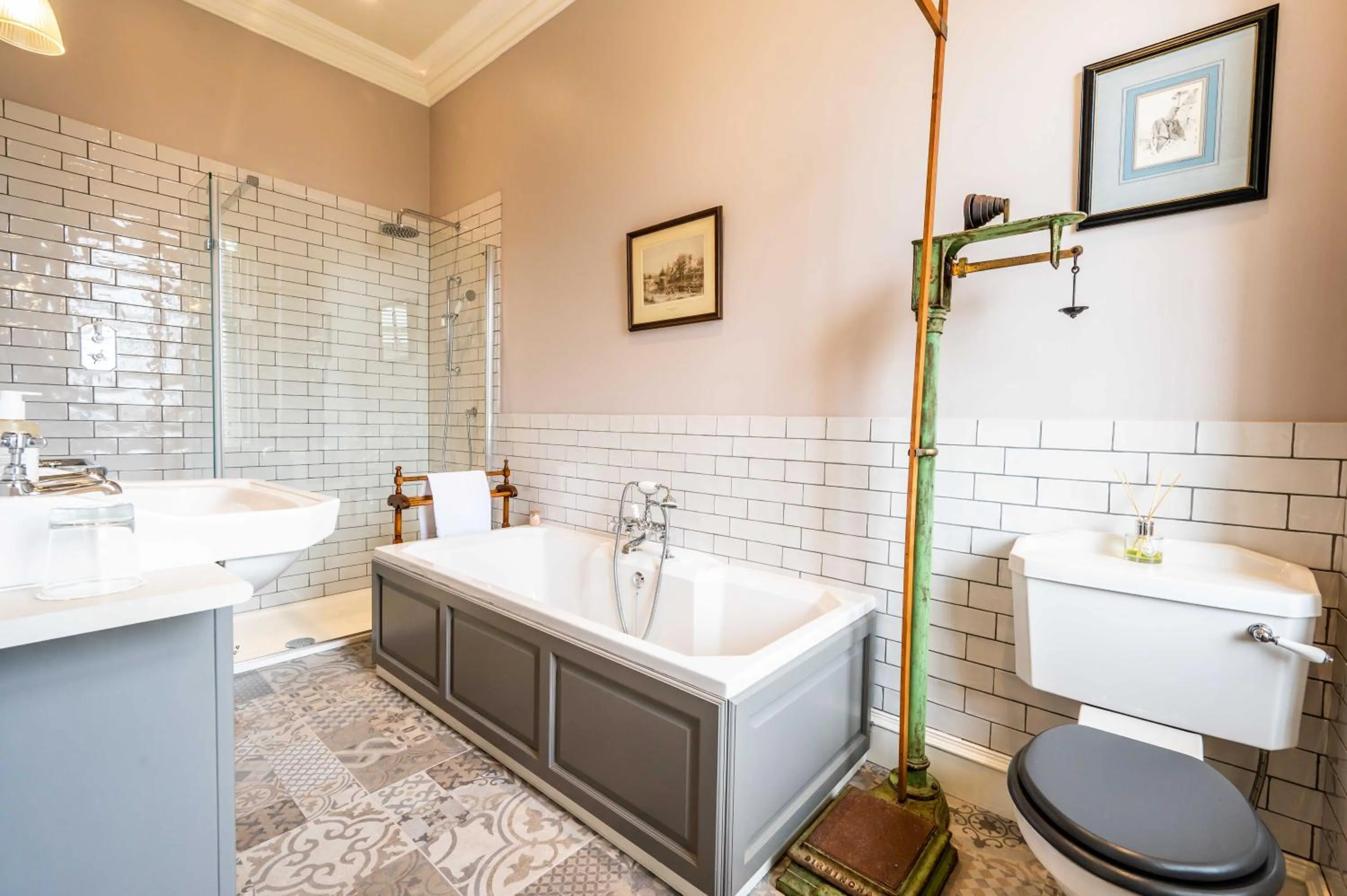 Bathroom in Washington House