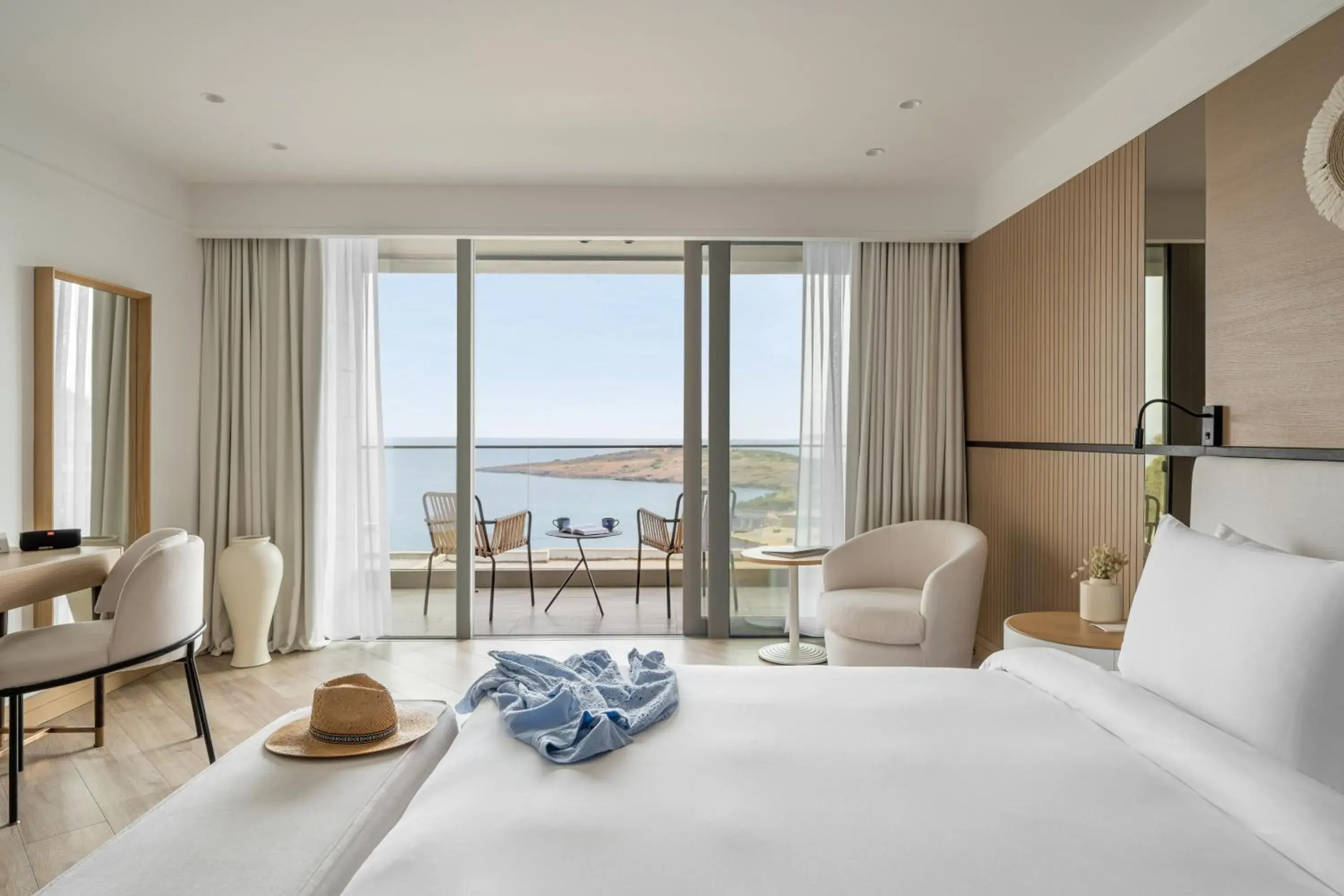Deluxe Sea View Room in METT Hotel & Beach Resort Bodrum Deluxe Sea View Room in METT Hotel & Beach Resort Bodrum