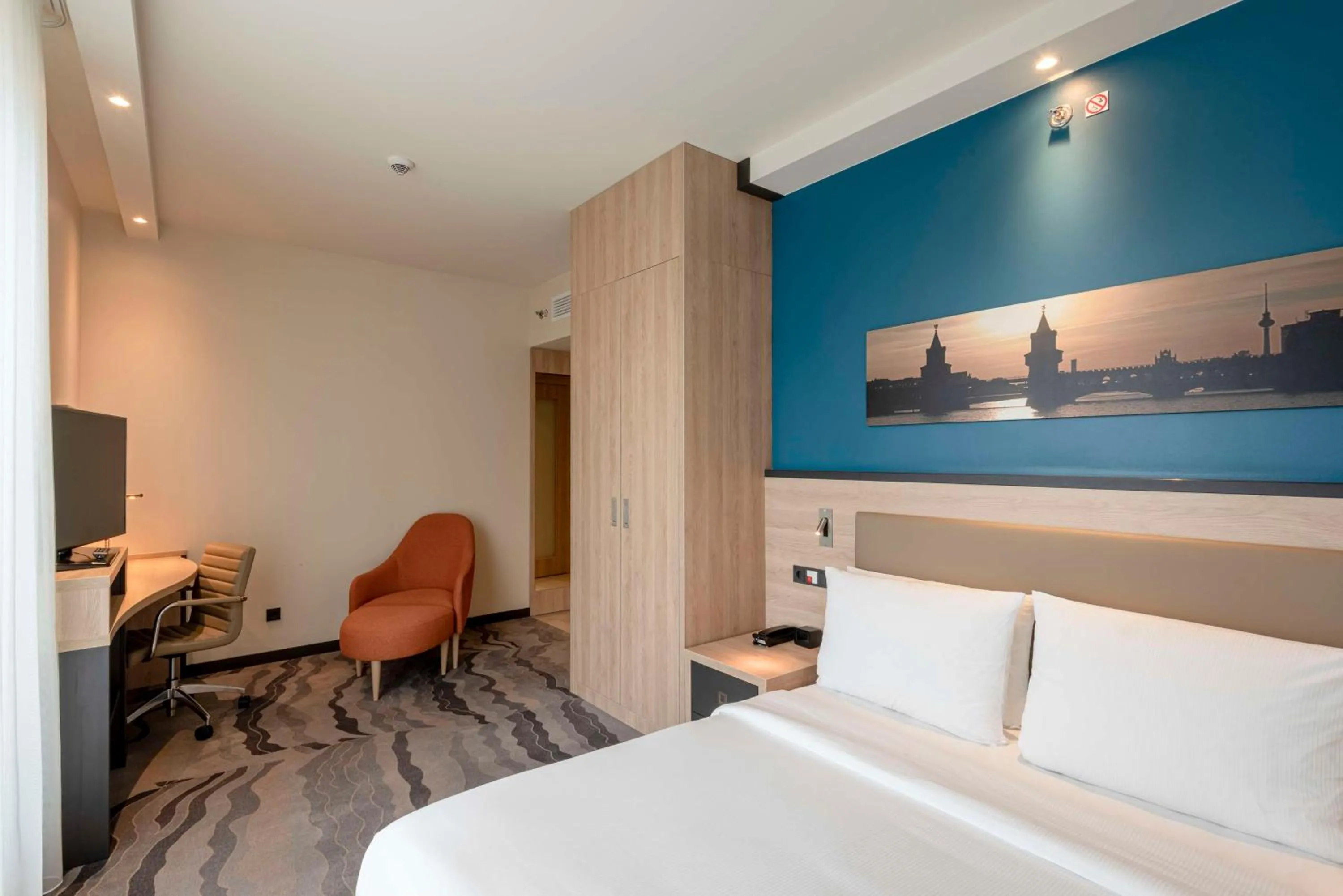 Bed in Hampton by Hilton Berlin City Centre Alexanderplatz