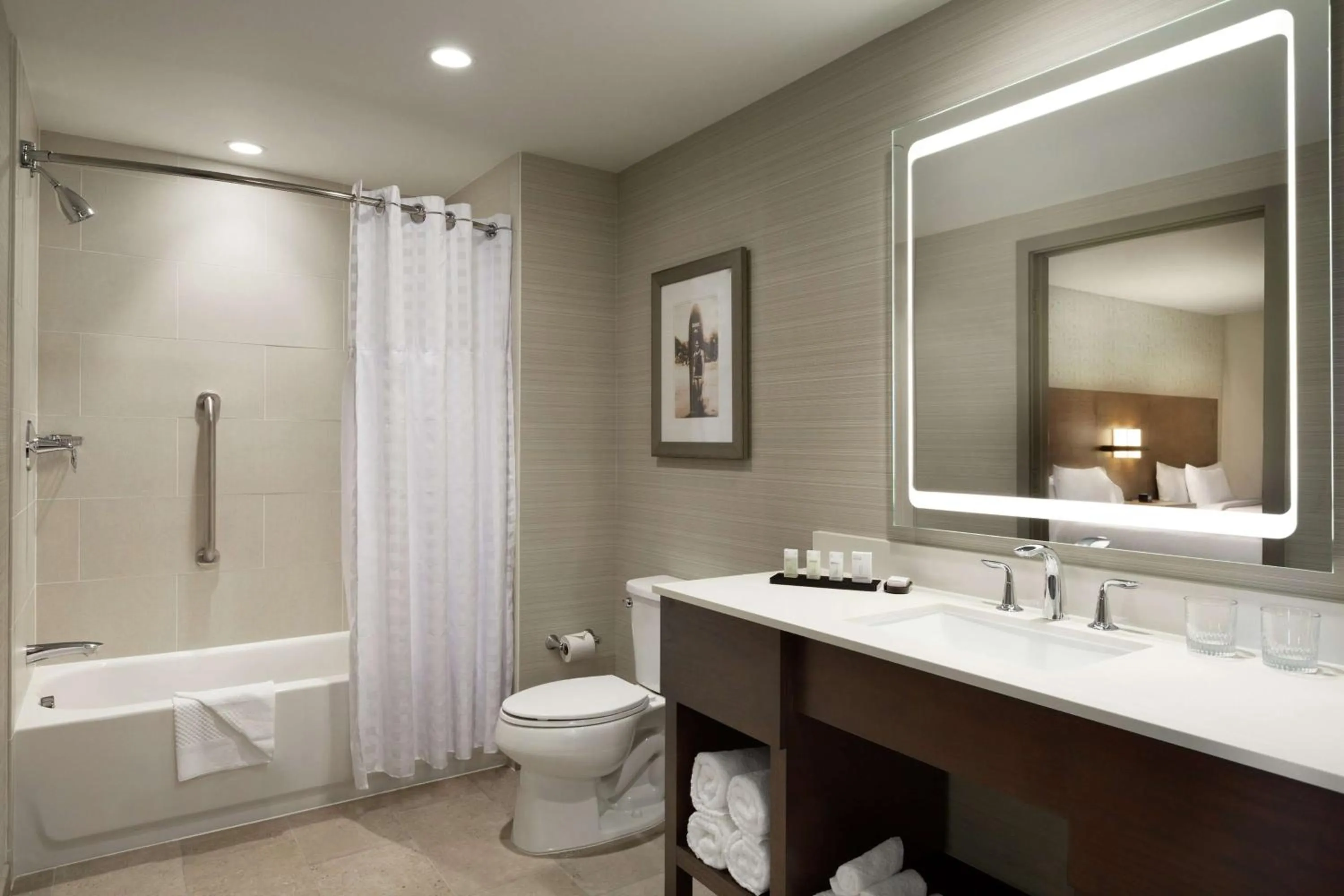 Shower in Embassy Suites By Hilton Oahu Kapolei - FREE Breakfast