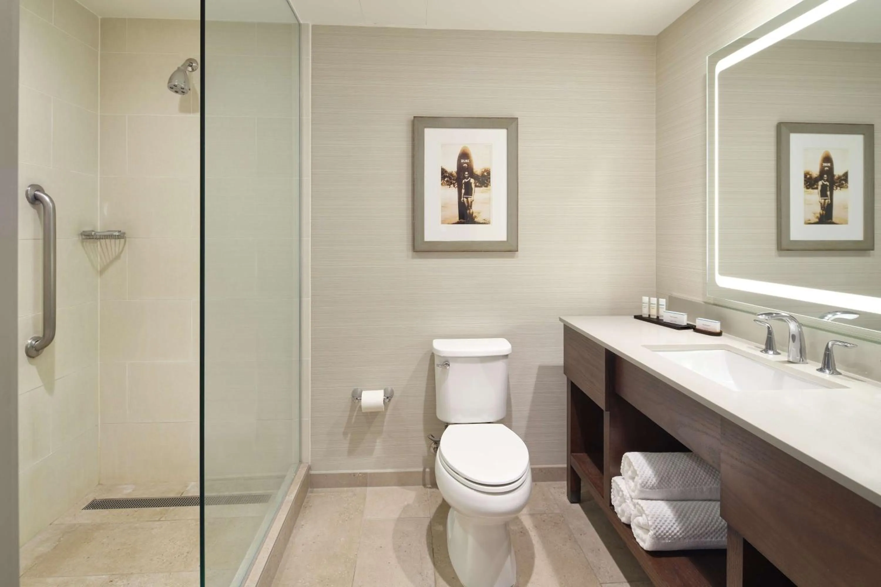 Shower in Embassy Suites By Hilton Oahu Kapolei - FREE Breakfast