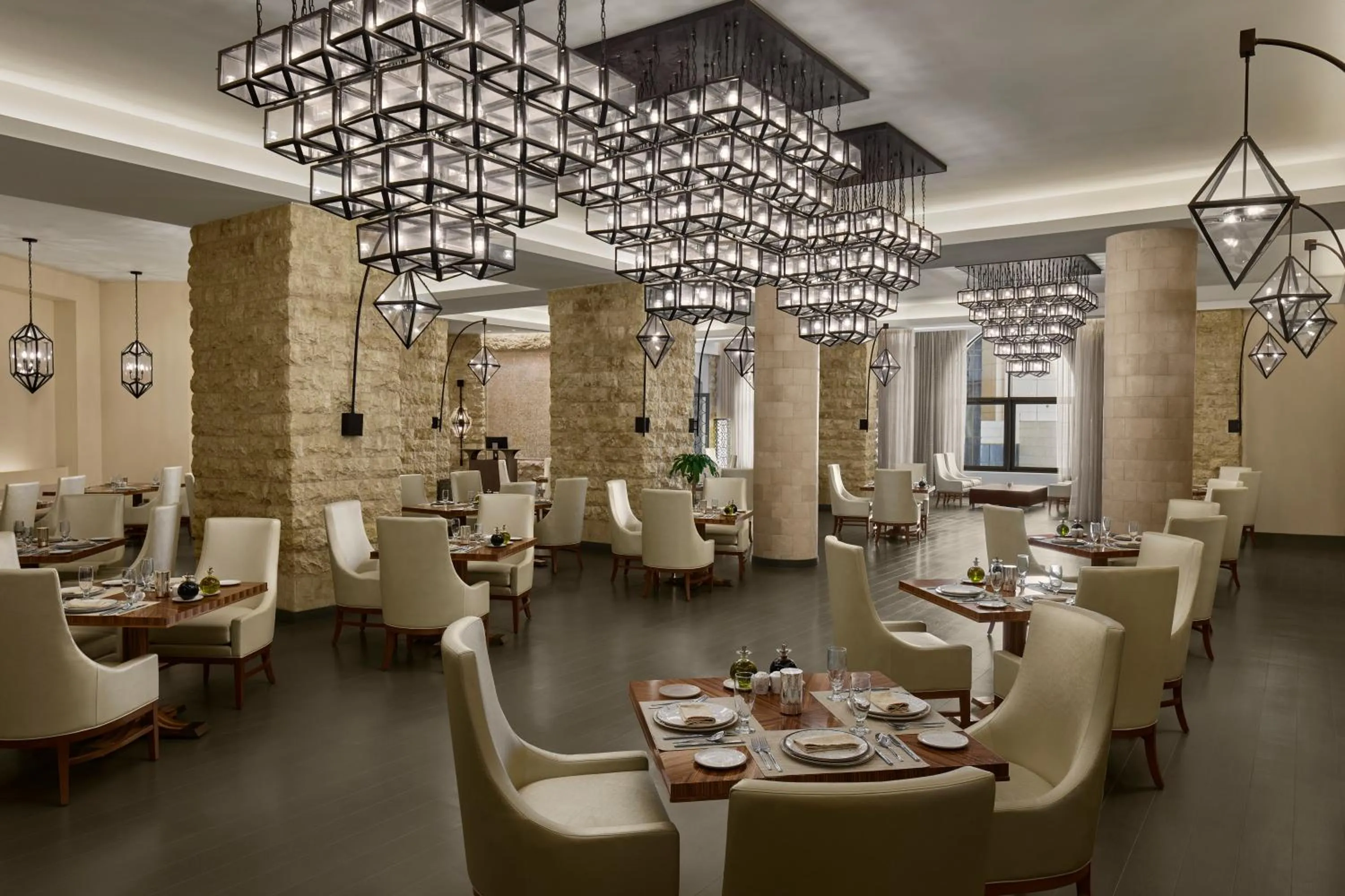 Restaurant/places to eat in Hilton Hotel & Convention Jabal Omar Makkah