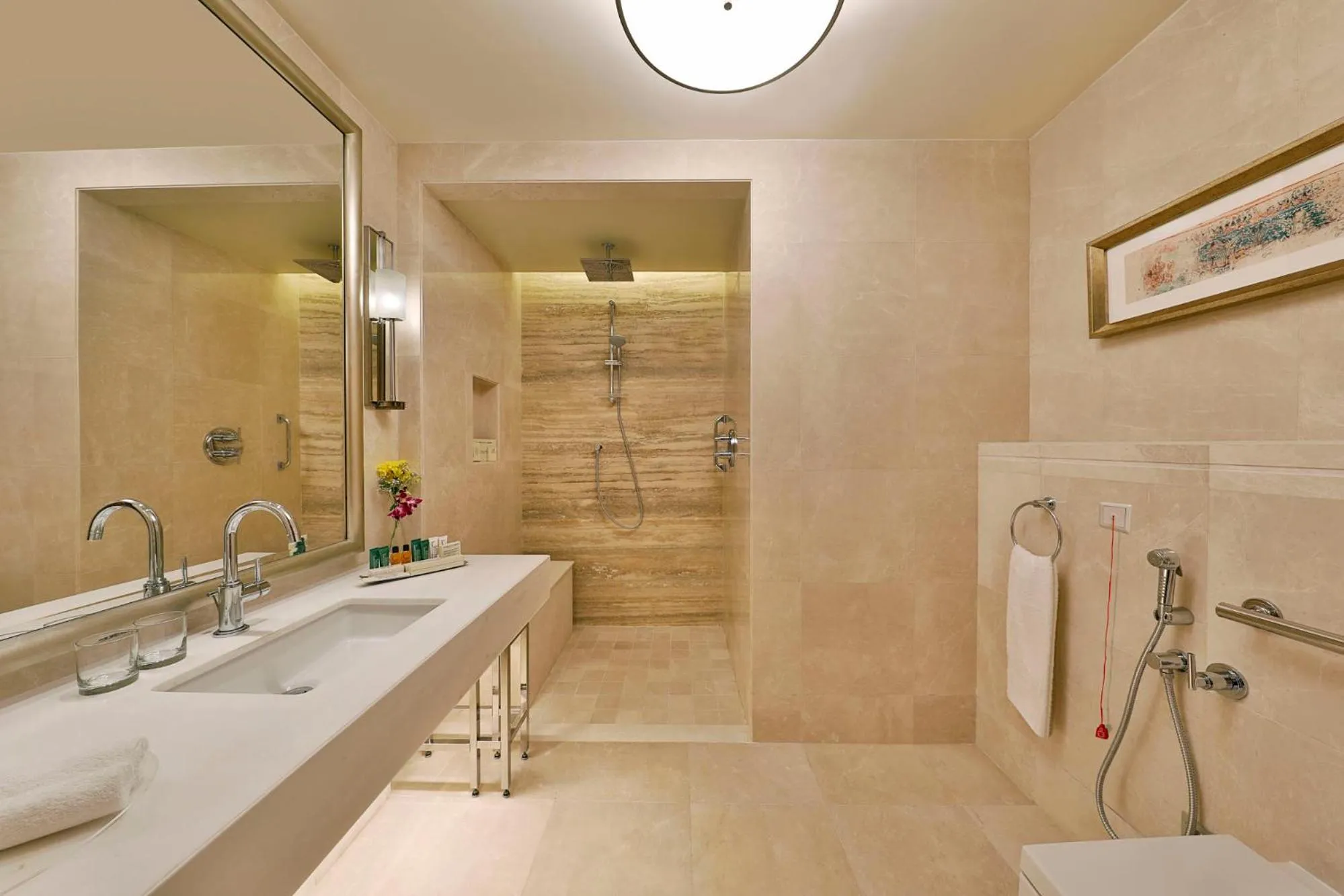 Shower in Hilton Hotel & Convention Jabal Omar Makkah