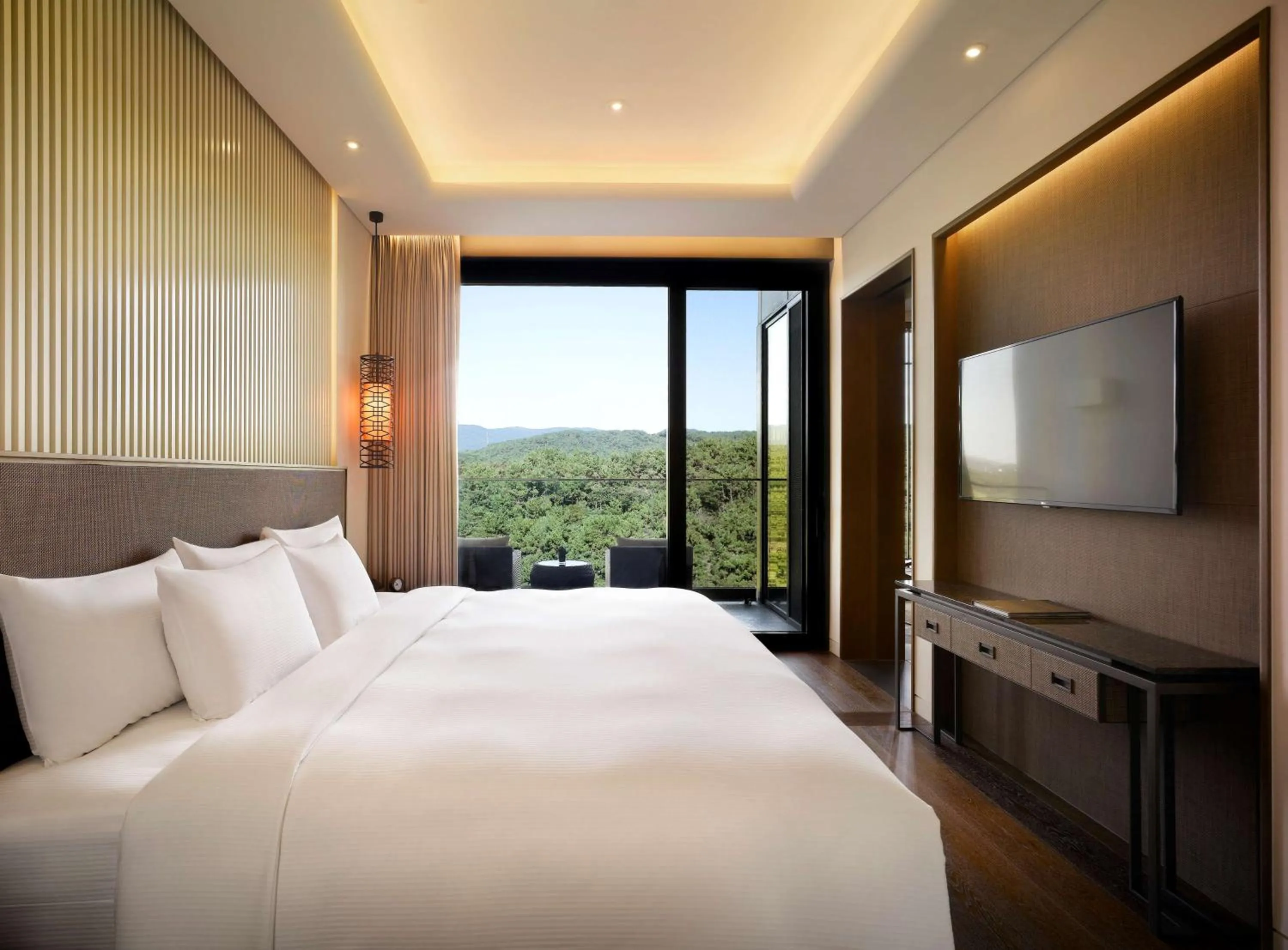 Bed in Ananti at Busan Cove