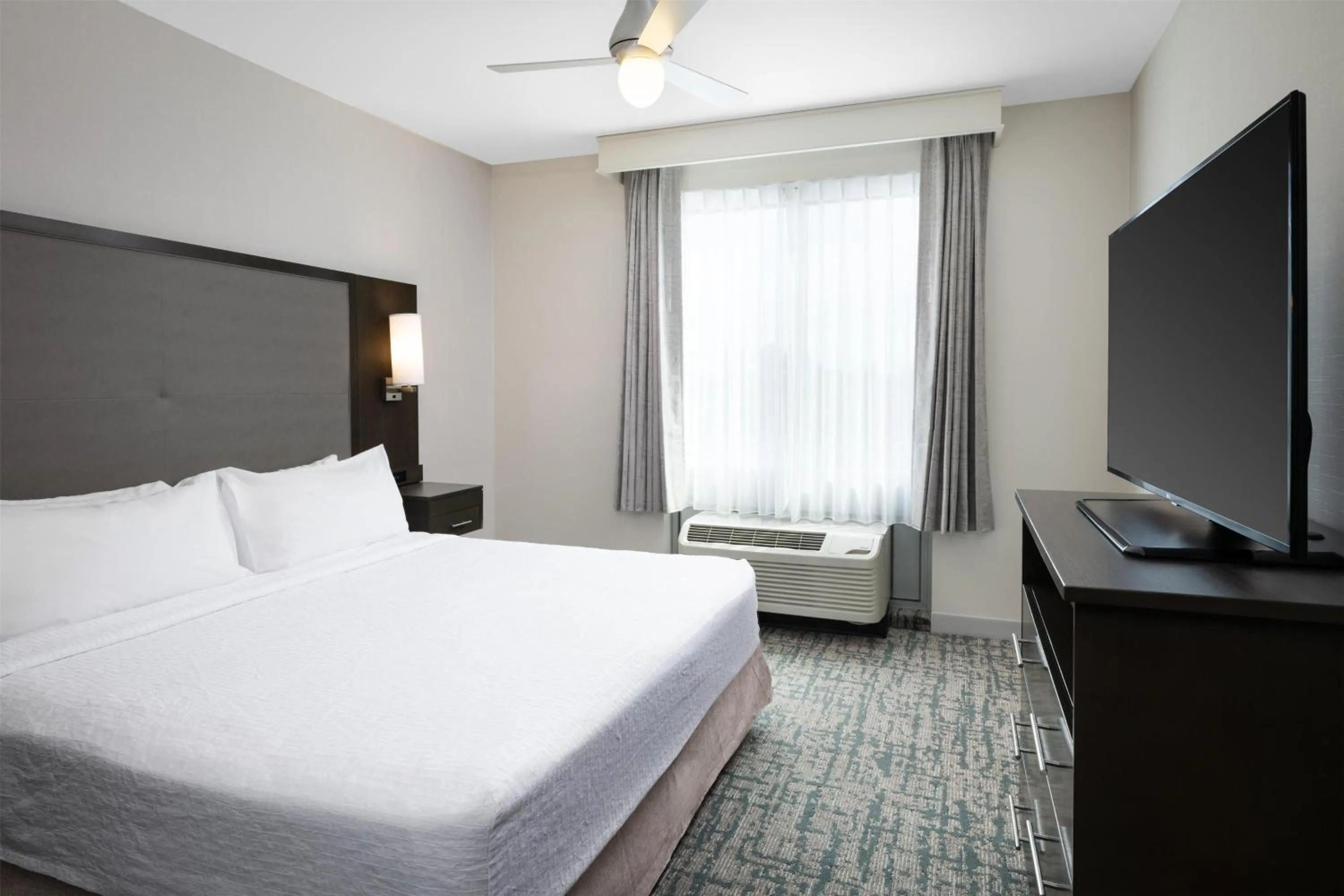 Bed in Homewood Suites By Hilton San Jose Santa Clara