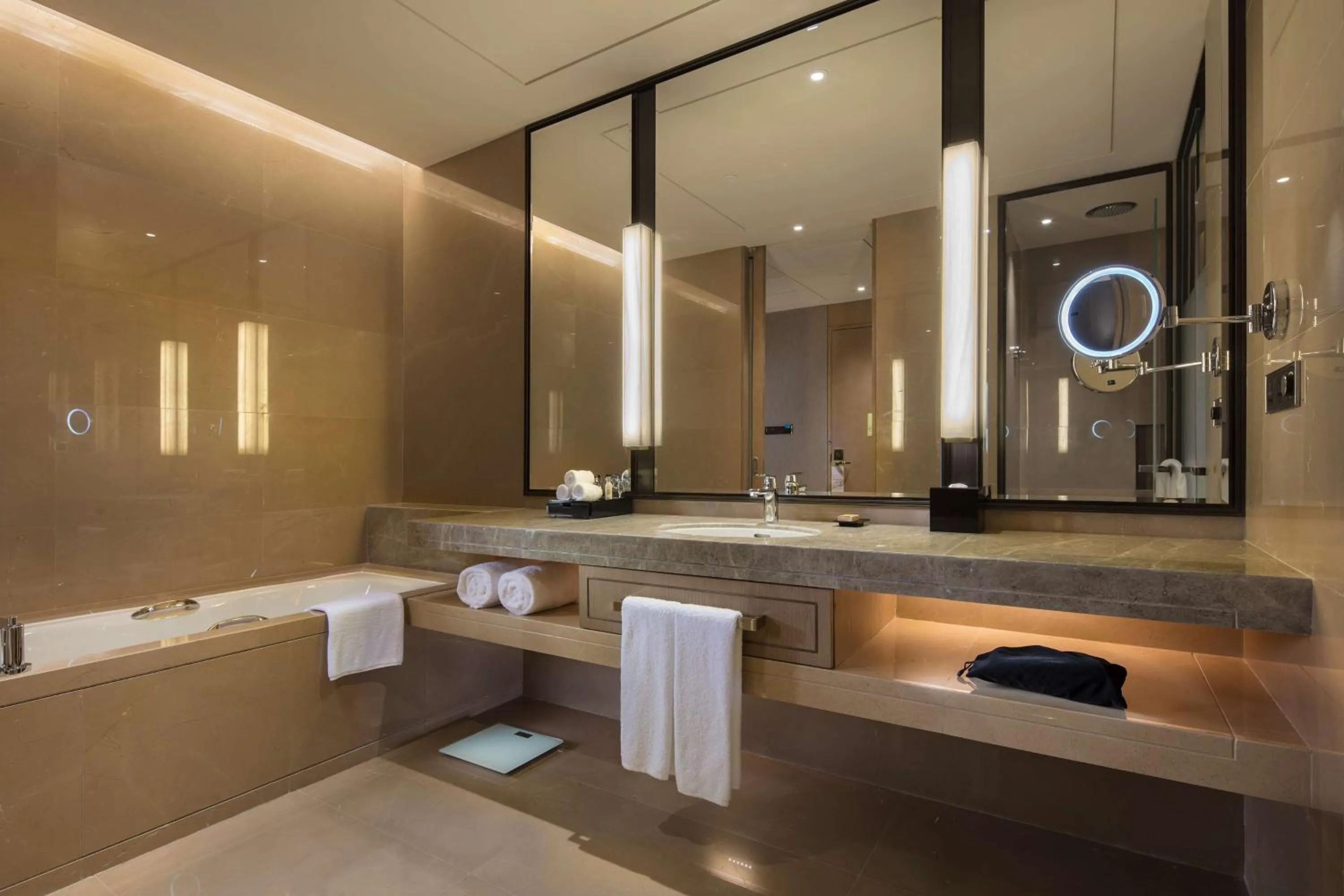 Bathroom in DoubleTree By Hilton Xiamen-Haicang