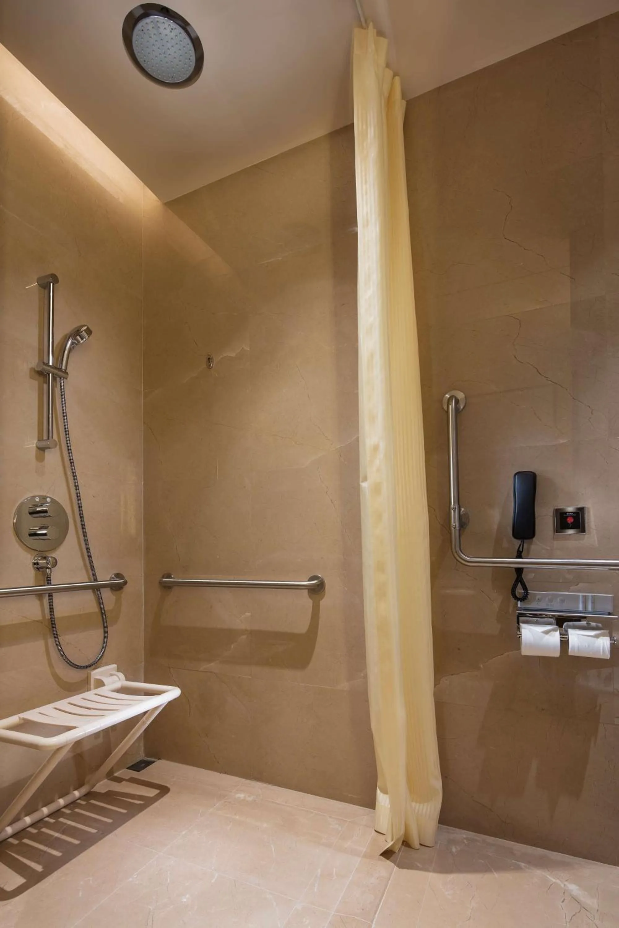 Bathroom in DoubleTree By Hilton Xiamen-Haicang
