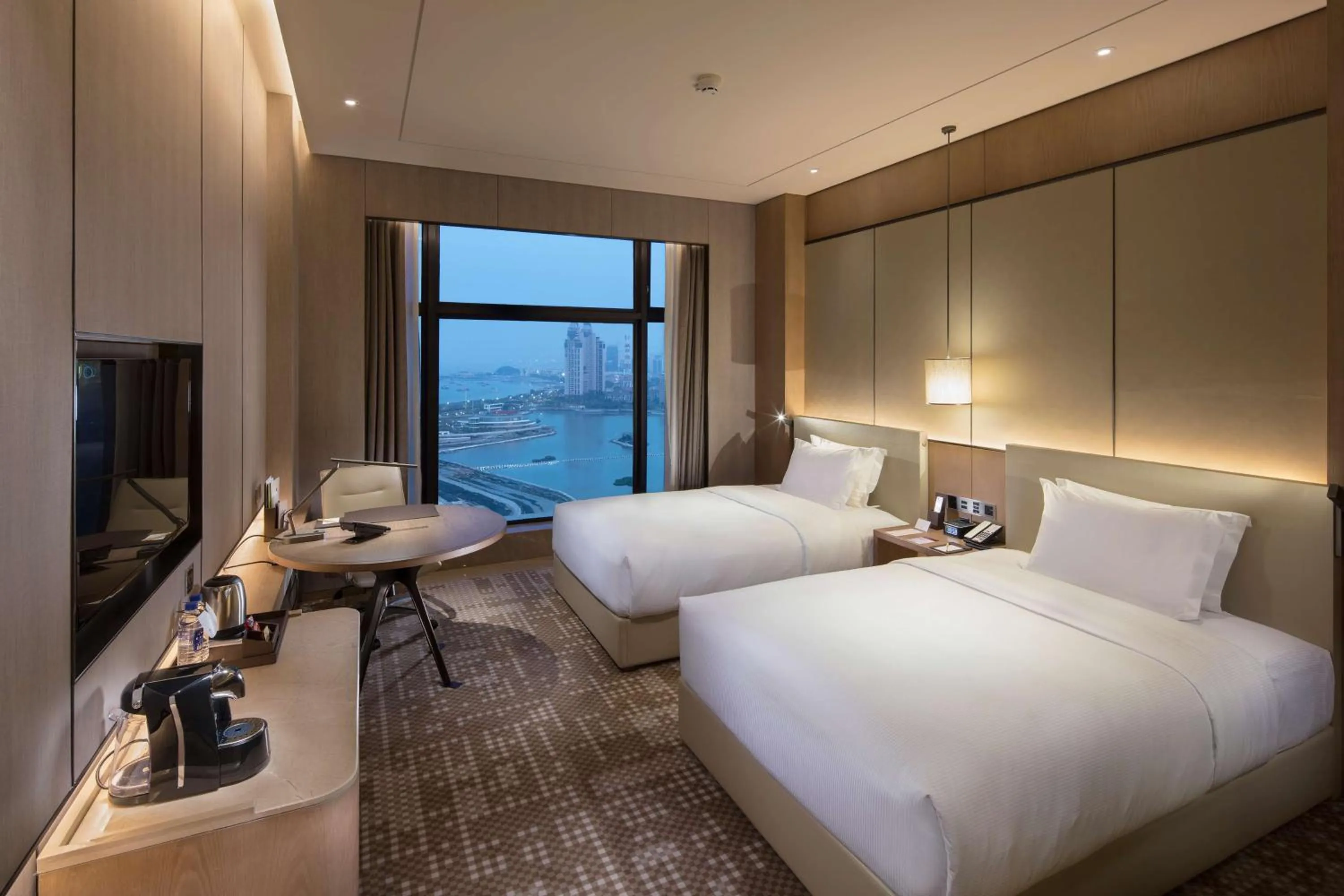 Bed in DoubleTree By Hilton Xiamen-Haicang