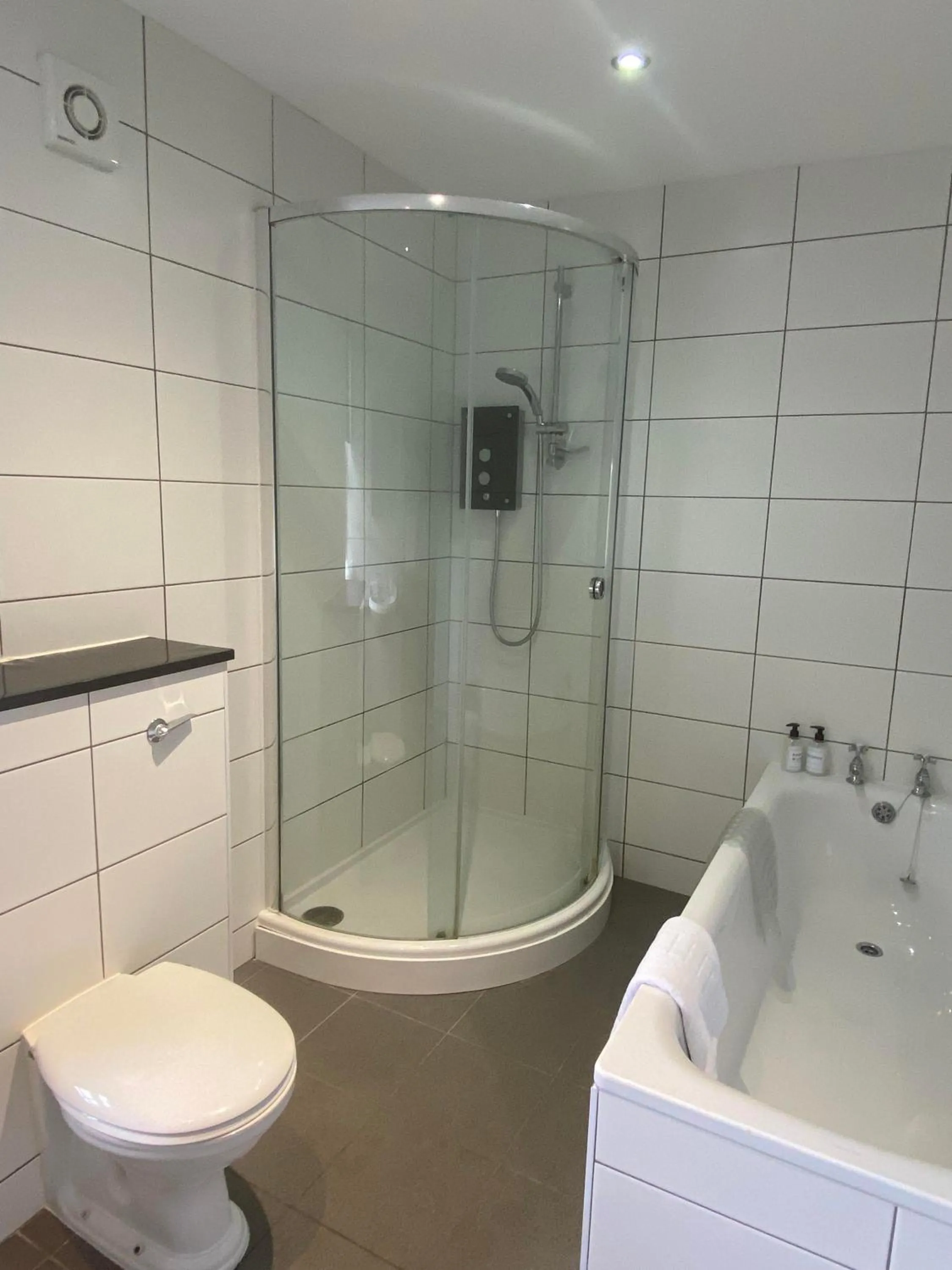 Shower in Cadgwith Cove Inn