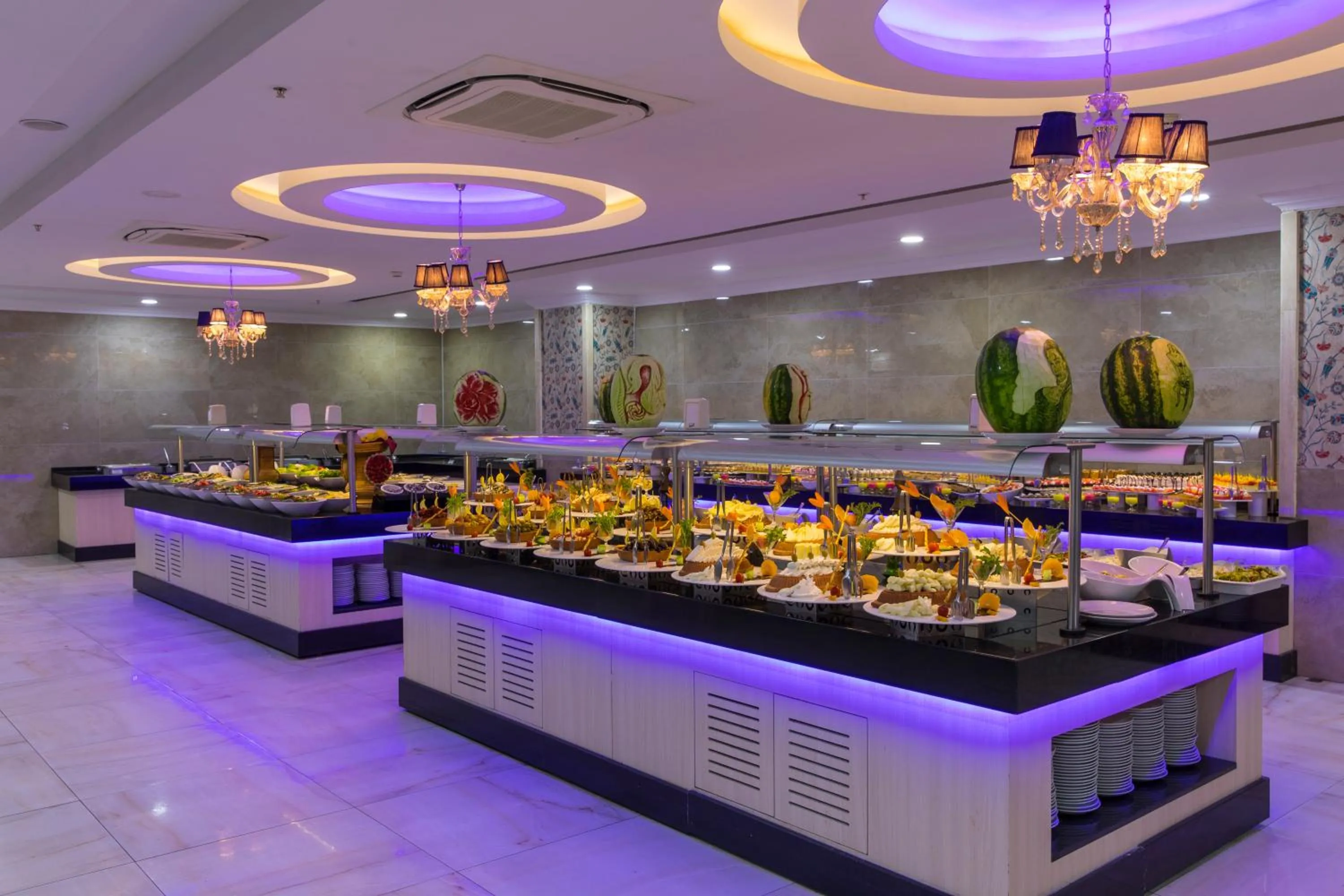 Food and drinks in Holiday Park Resort - Ultra All İnclusive