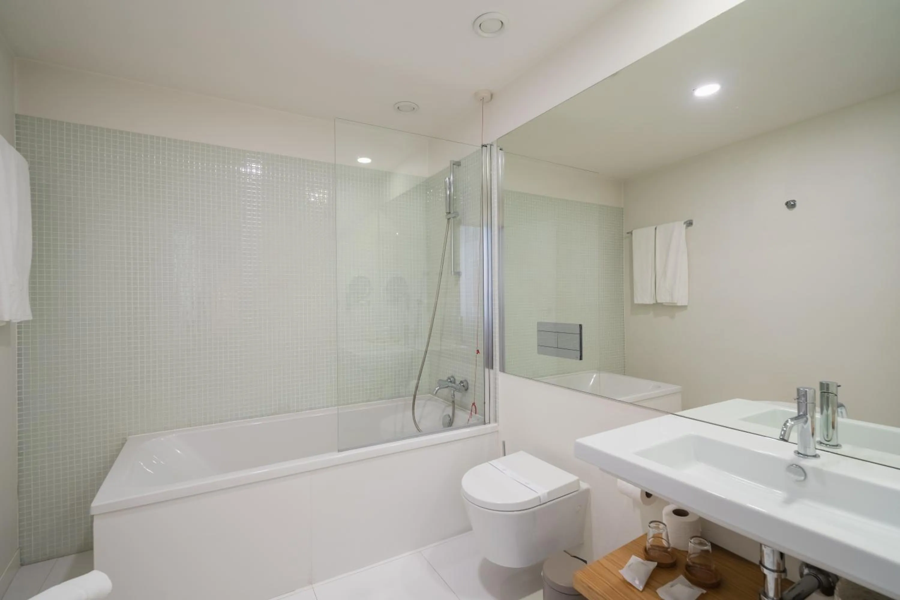 Toilet in Burgus Tribute & Design Hotel