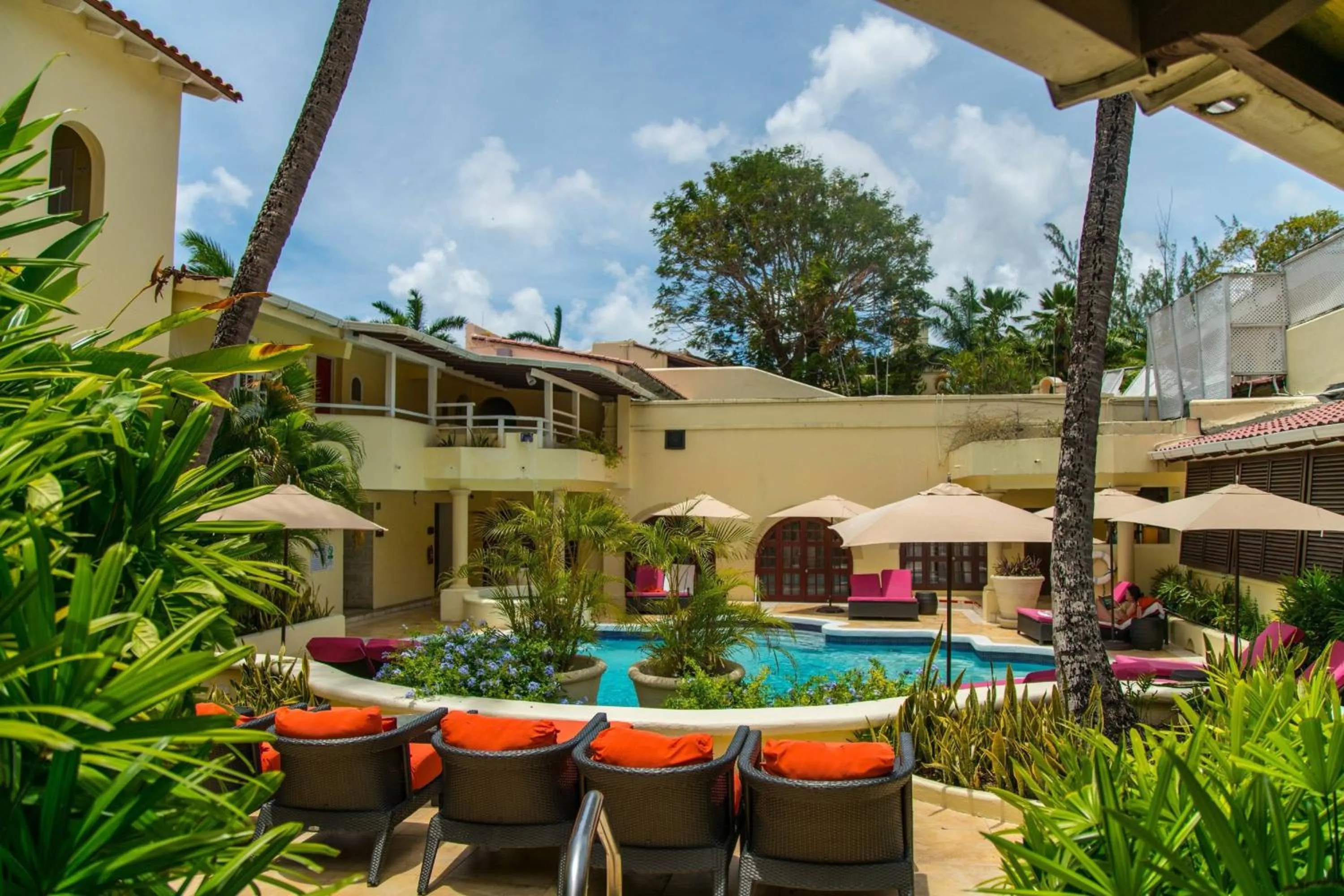 Swimming pool in Tamarind by Elegant Hotels - All-Inclusive