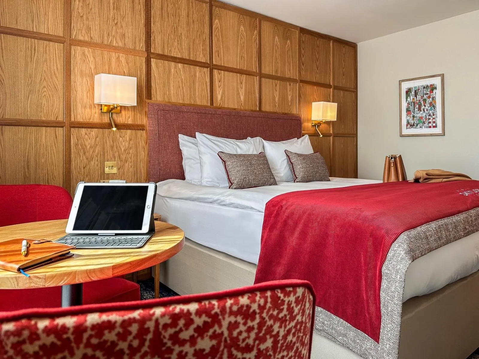 Bed in Dublin Skylon Hotel