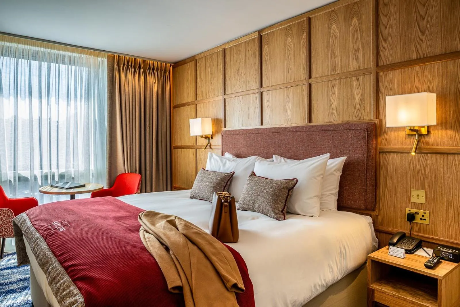 Bed in Dublin Skylon Hotel